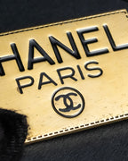 "CHANEL" Logo engraved gold plate brooch
