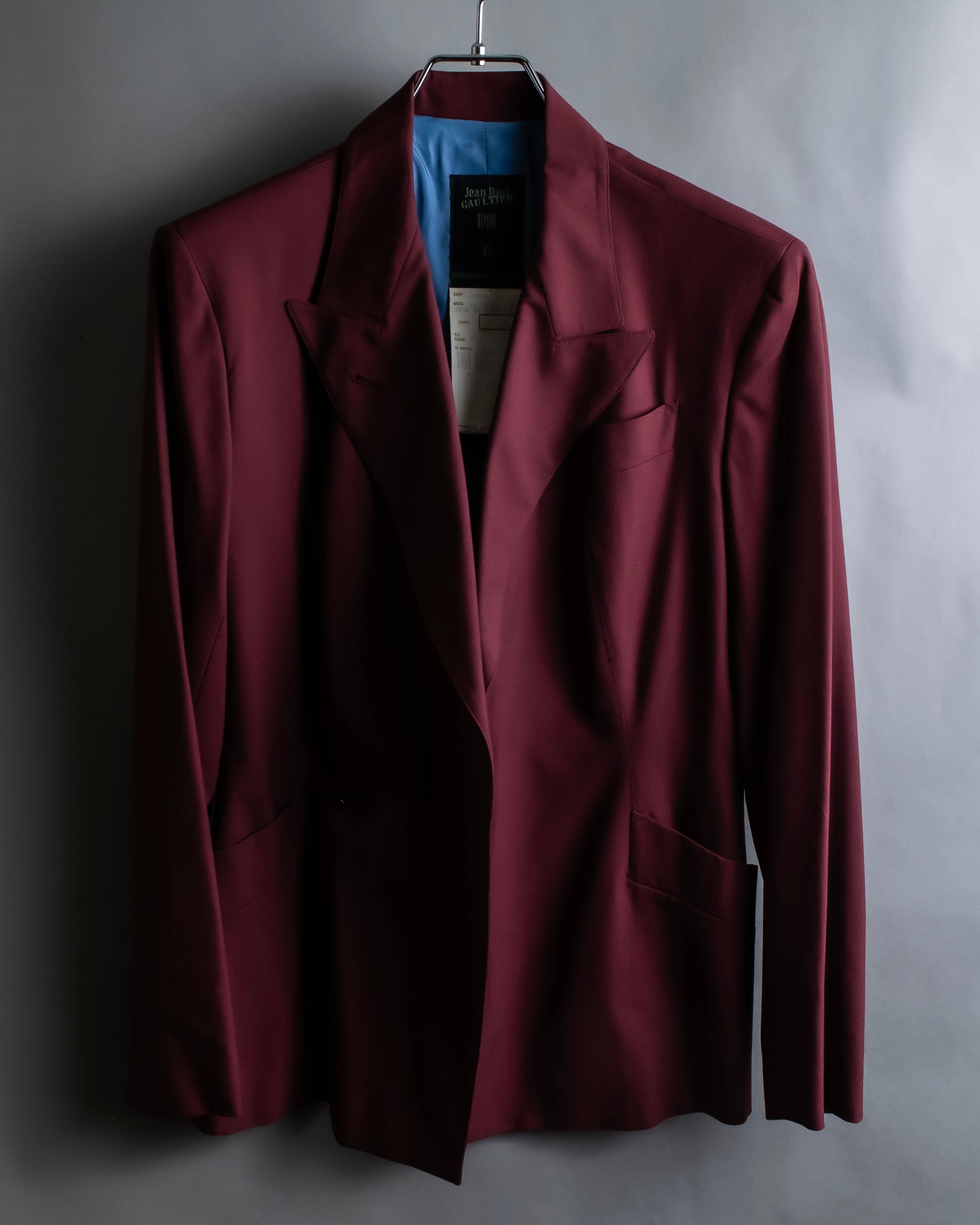 "JEAN PAUL GAULTIER FEMME"
Bordeaux color peaked lapel wool tailored jacket