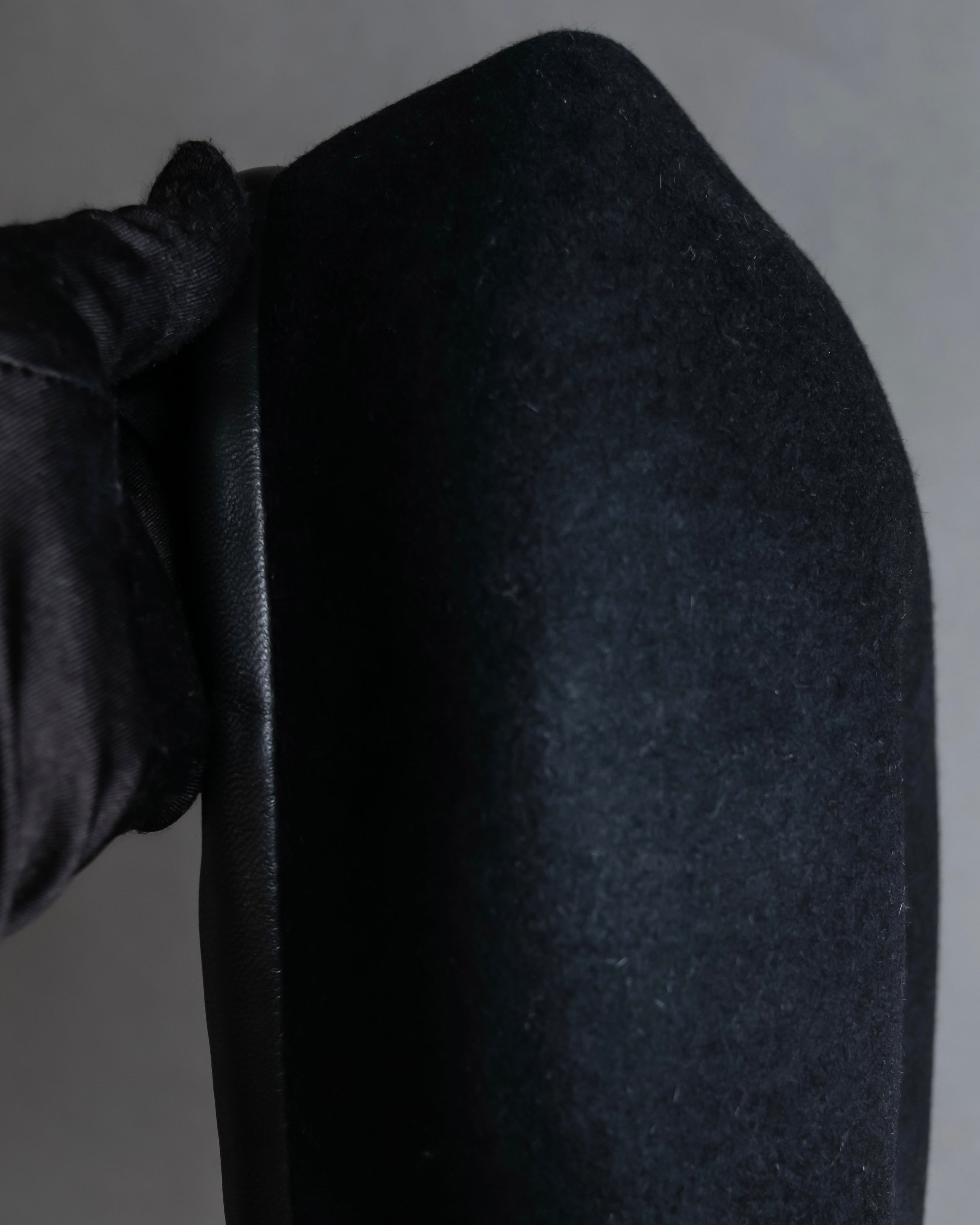 "FUMIKA UCHIDA" Leather piping design wool felt beret