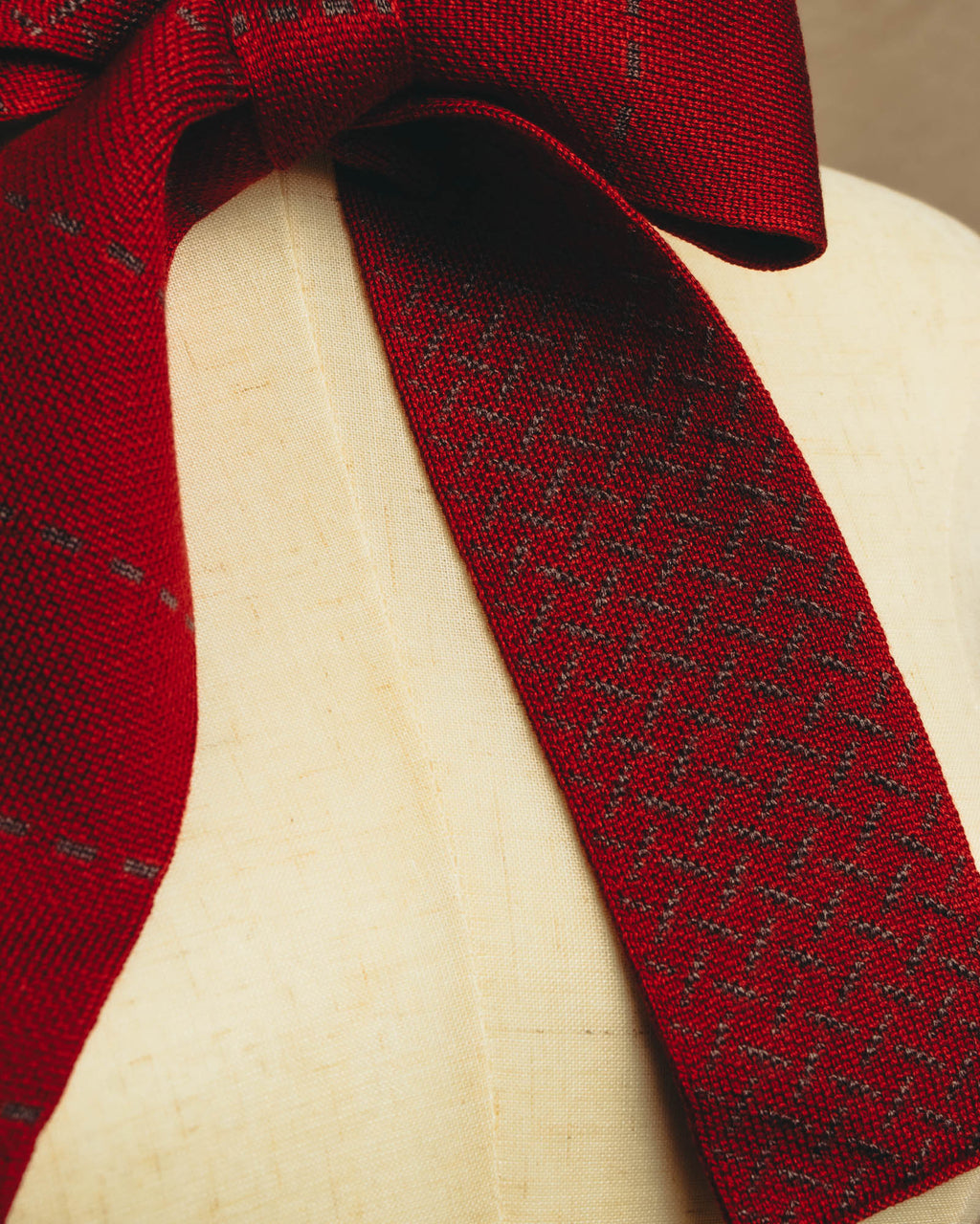 "Hermès" Silk knit scarf tied