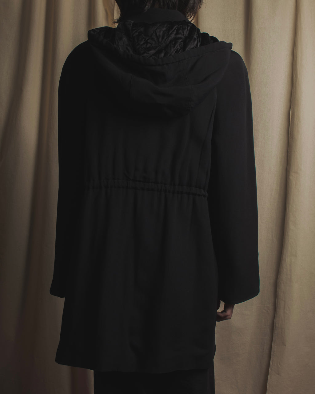 Abrigo con capucha forrado de alta costura de los años 90 de "VALENTINO"