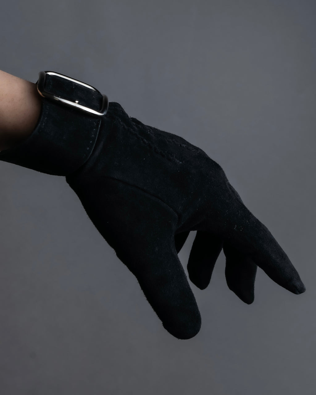 "HERMES" Silver buckle design suede leather gloves