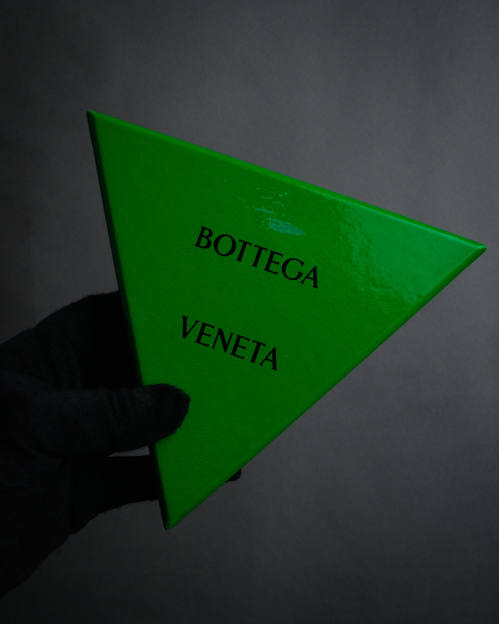 “BOTTEGA VENETA” 2019-2024 Sculptural hinged bangle