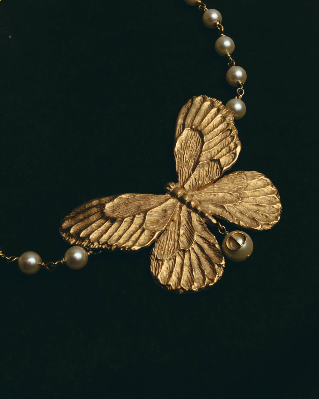 -SPECIAL- “Dior” 2023-24’s Sculpted butterfly pearl long necklace