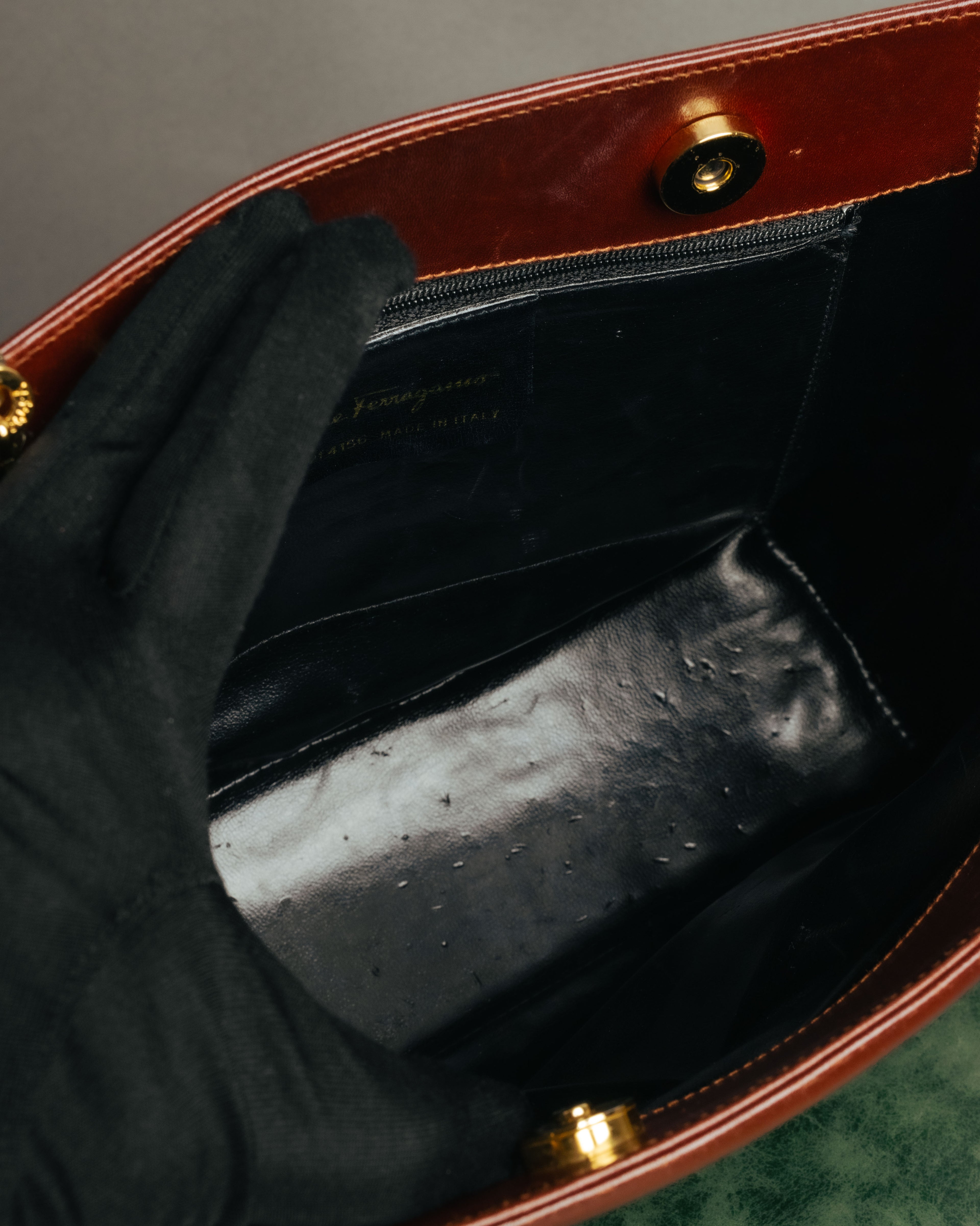“Salvatore Ferragamo” 80’s-90’s Quilted leather chain shoulder bag