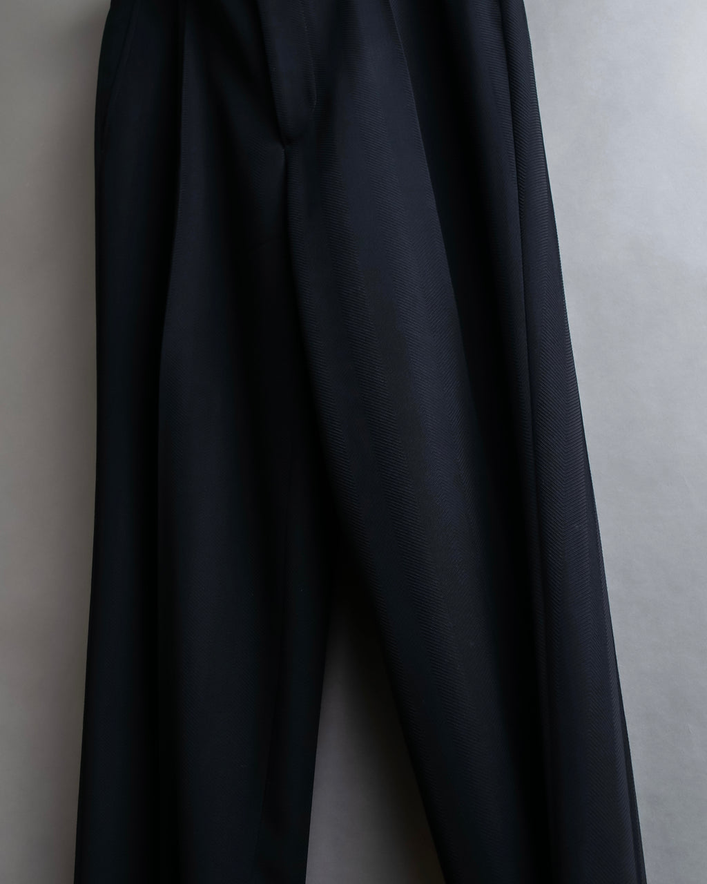 "ARMANI COLLEZIONI" Herringbone weave classical detail set up