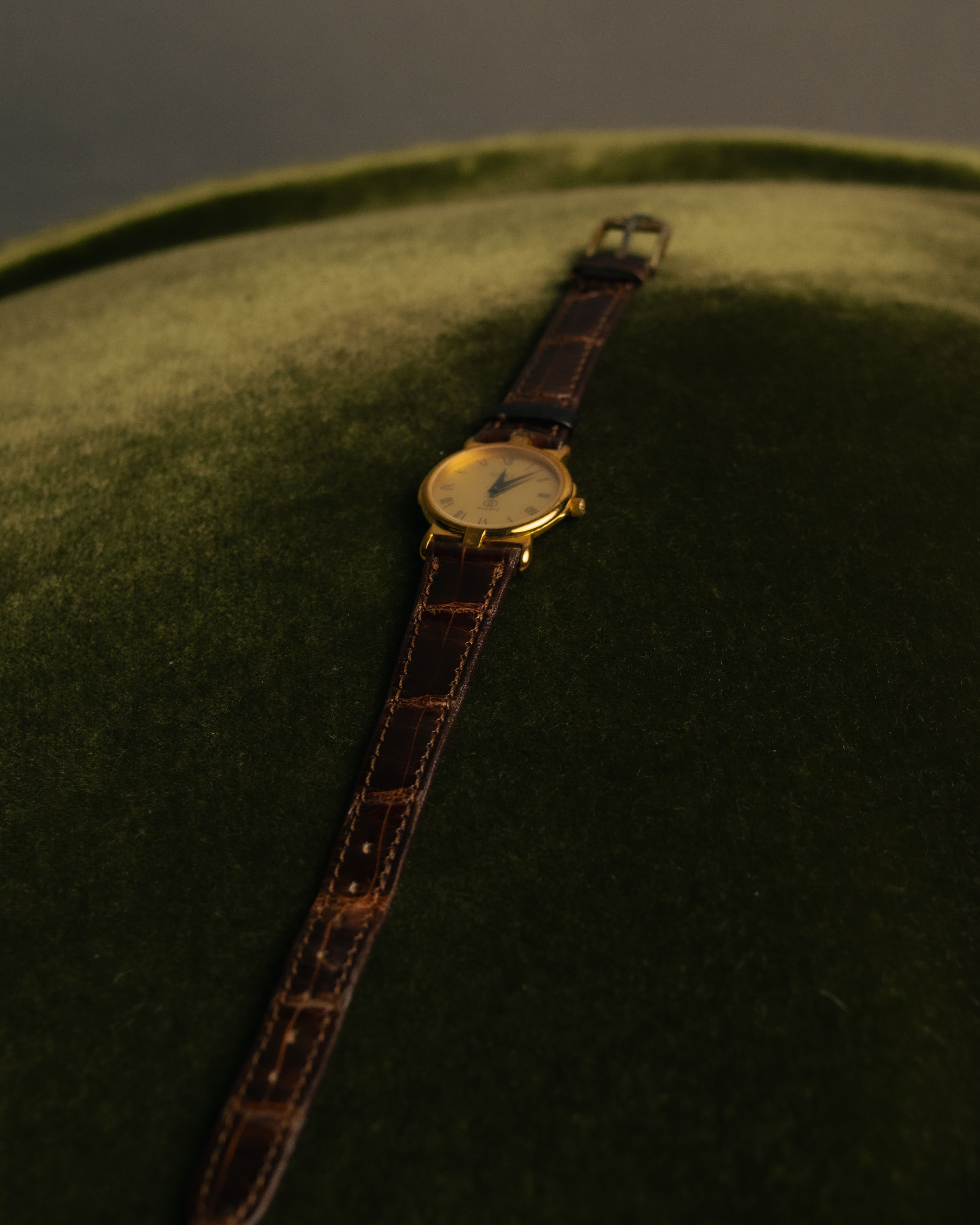 “GUCCI” 80’s-90’s Roman dial vintage watch