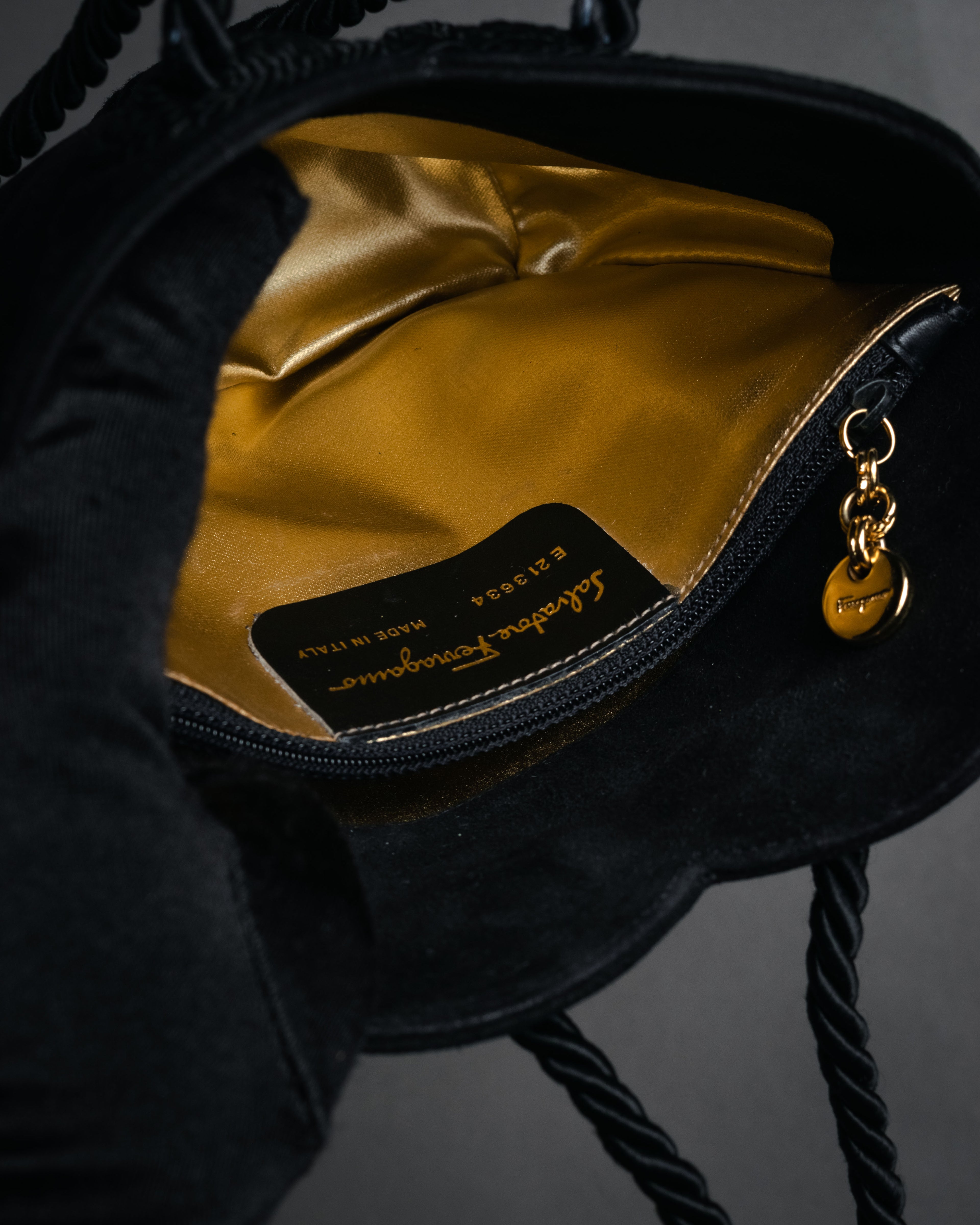 “Salvatore Ferragamo” 90’s Knot handle suede bag