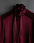 "GUCCI" Beautiful burgundy color silk bowtie shirt