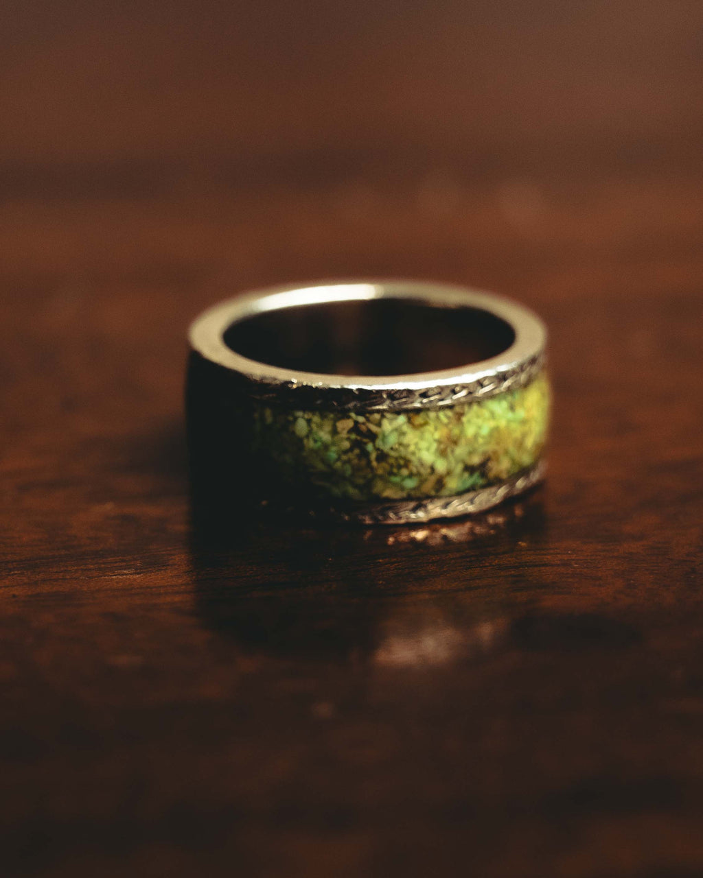 "GUCCI" 20's Ornate green inlay wide band ring