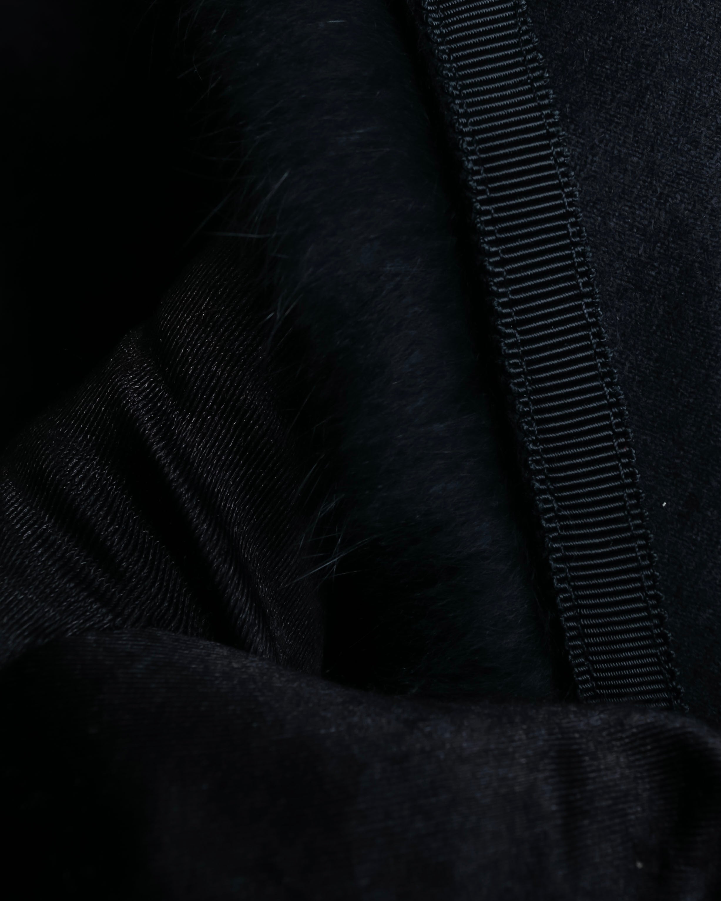 "Alexandar McQueen" Fur trimmed design shaped tailored jacket