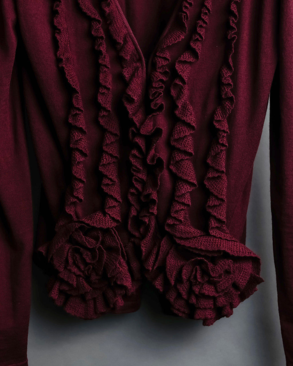 "VALENTINO" Virgin wool ruffled flower design cardigan