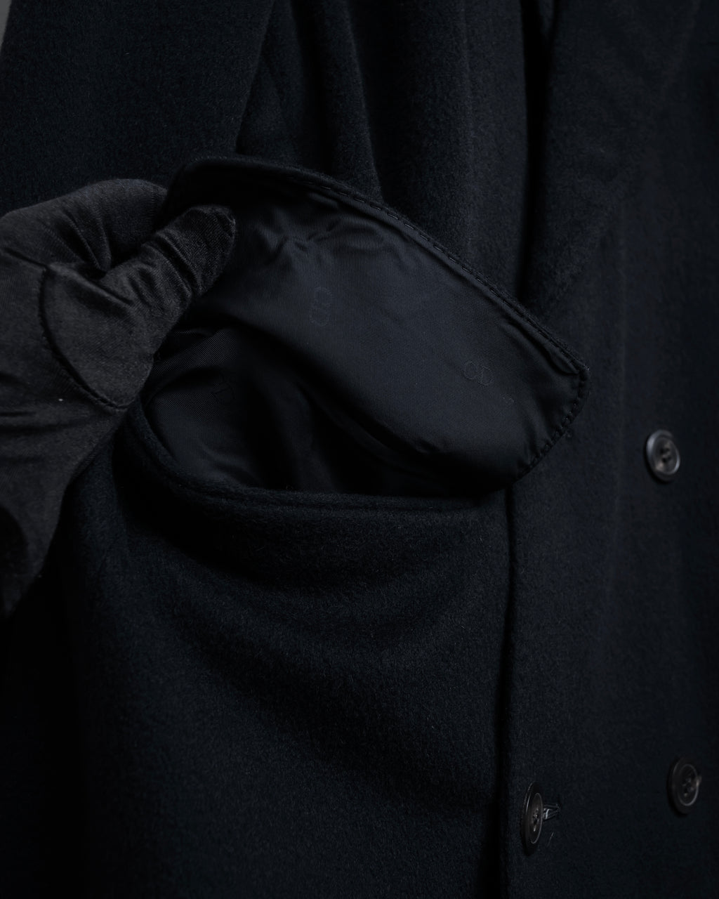 "CHRISTIAN DIOR MONSIEUR" 
Oversized double-breasted chester coat