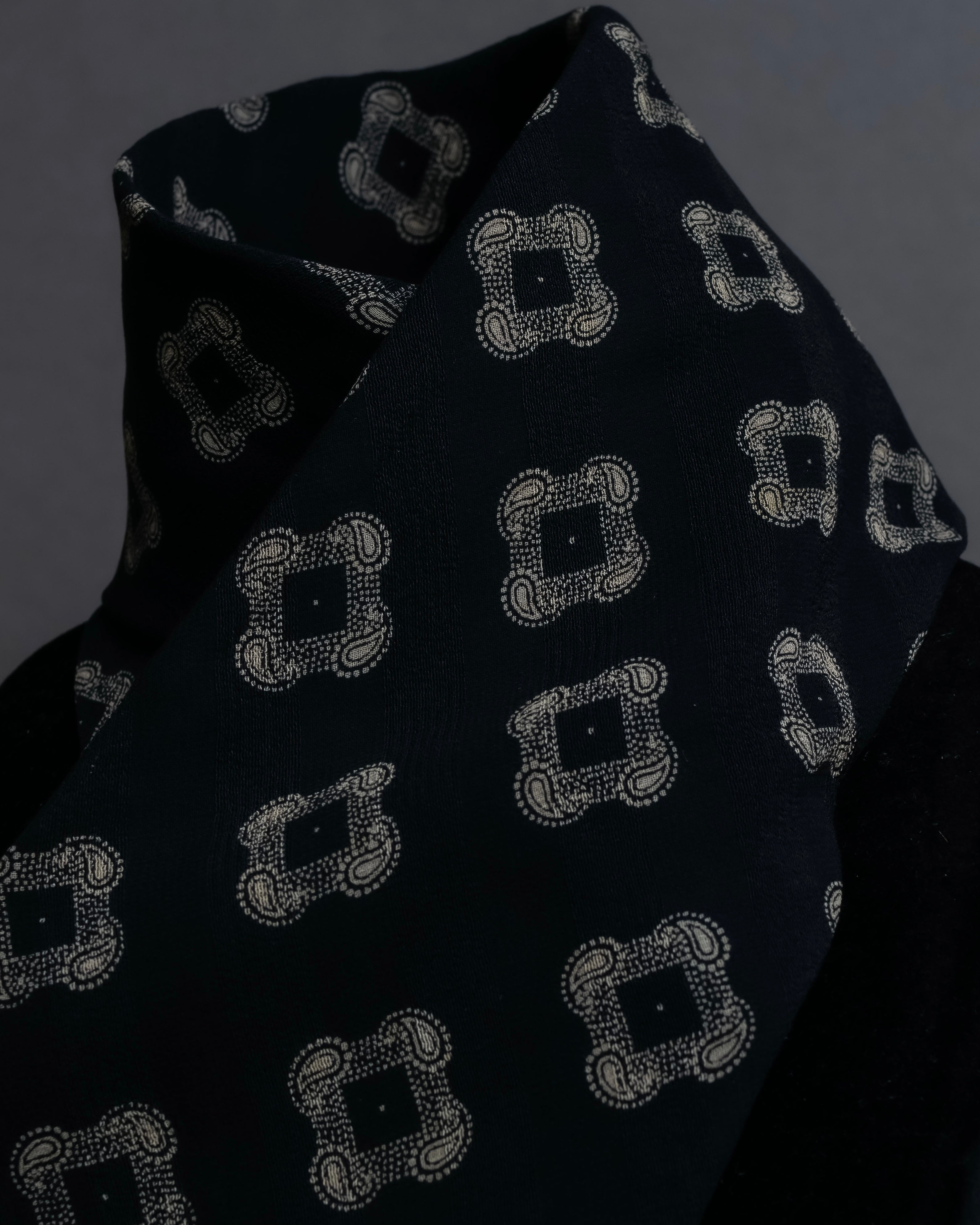 "GIORGIO ARMANI" Paisley pattern silk monotone necktie