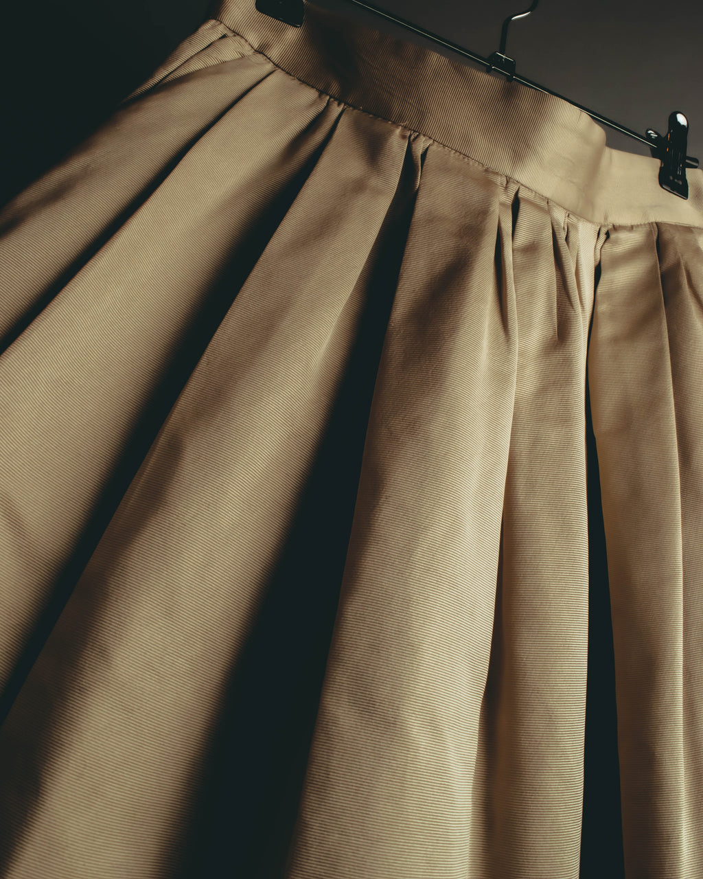 "DOLCE & GABBANA" 10's Lustrous pleated silk skirt