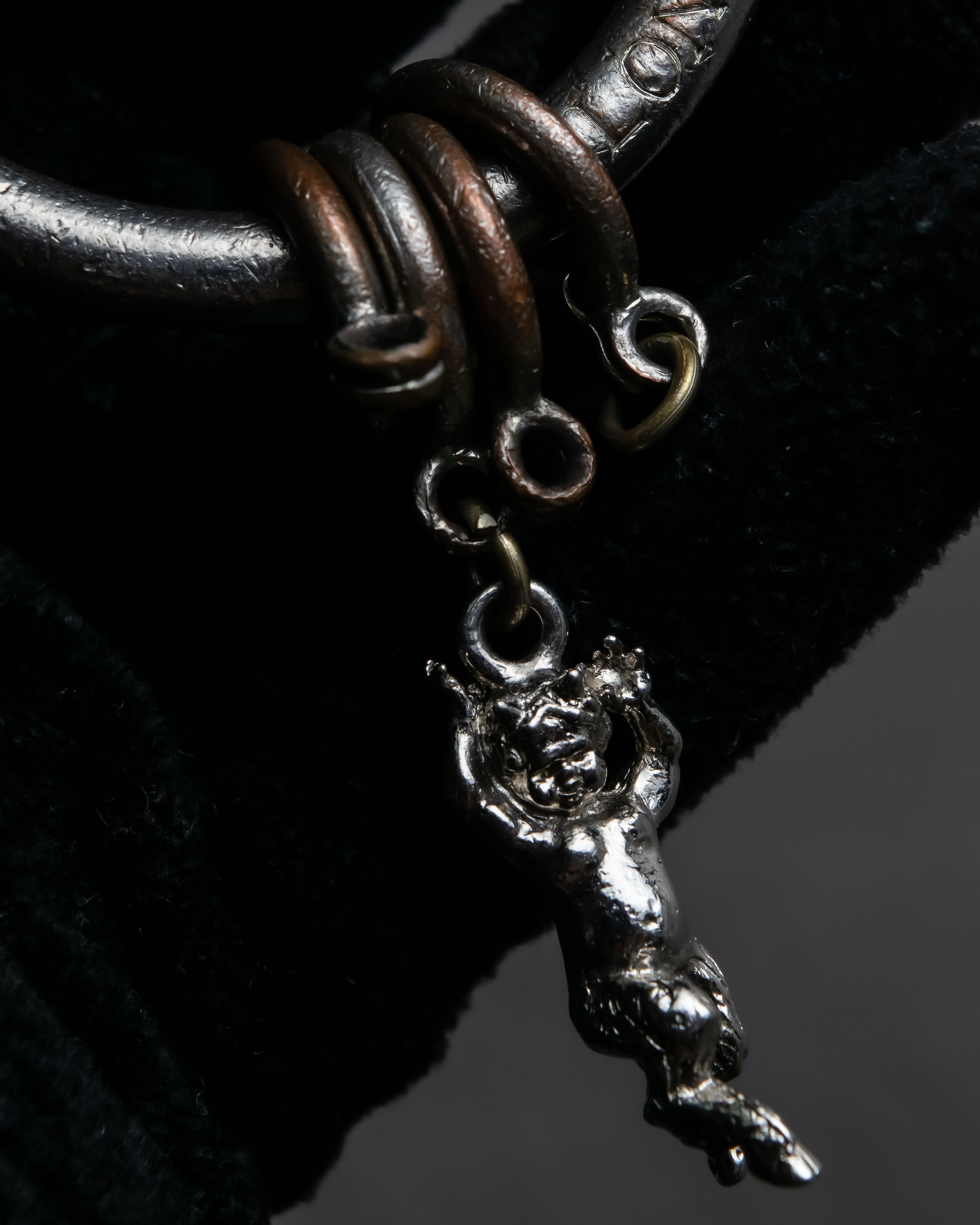 "Vivienne Westwood" London to Tokyo charm key ring