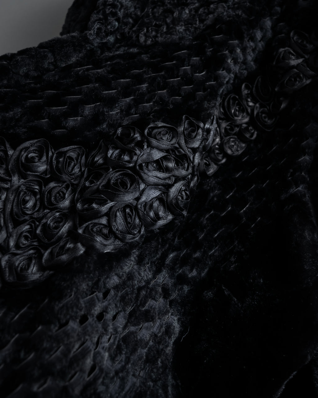 -SPECIAL- "FENDI" 90s Karl Lagerfeld-era lattice fur cape