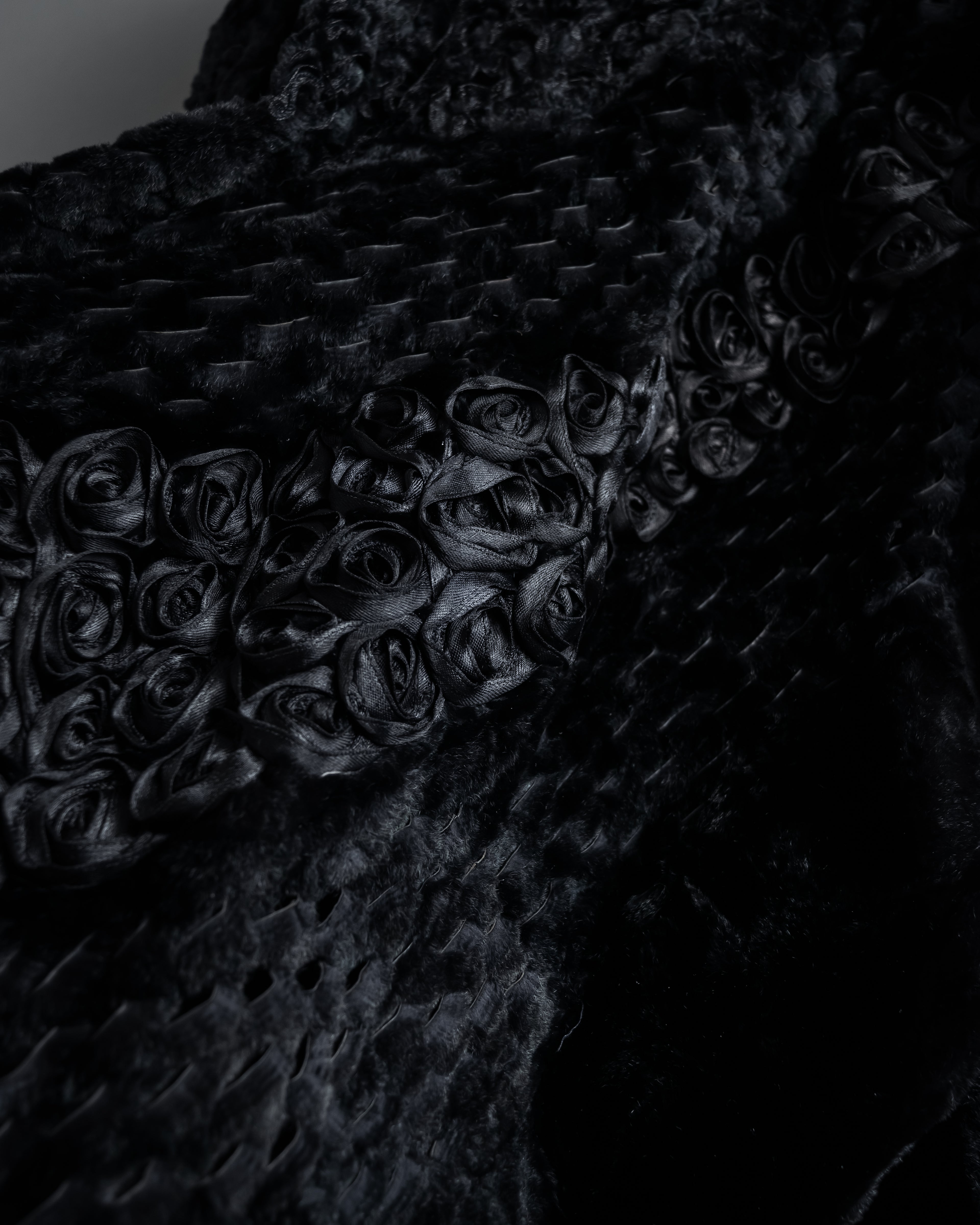 -SPECIAL- "FENDI" 90s Karl Lagerfeld-era lattice fur cape