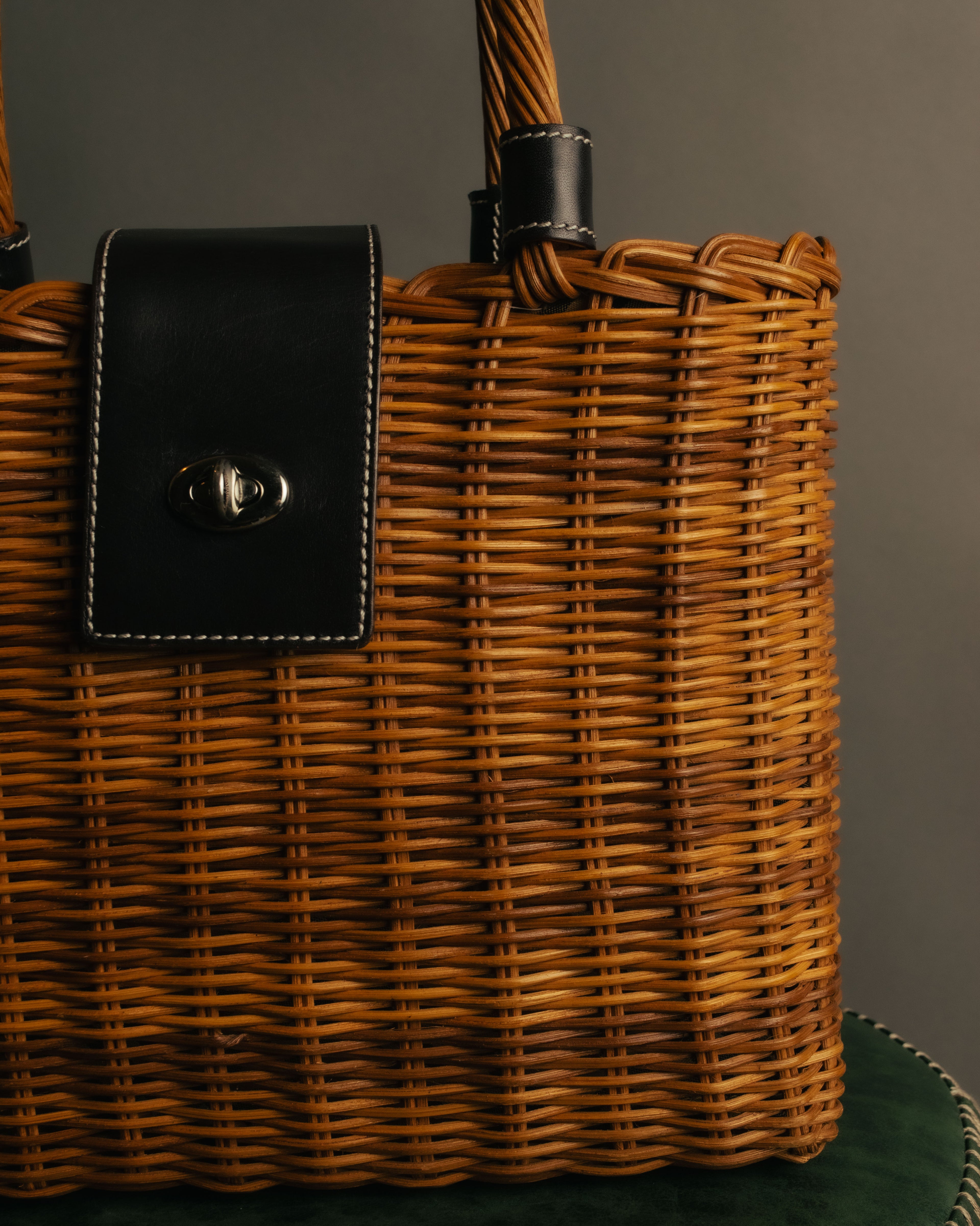 “BURBERRY BLUE LABEL” 00’s Rattan check lining basket bag