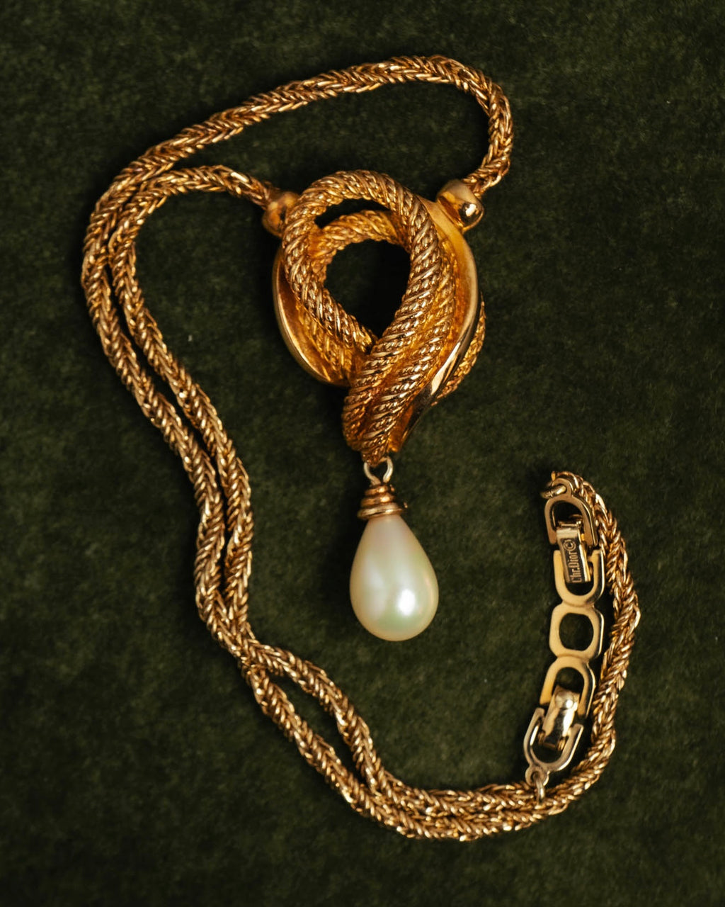 –SPECIAL– “Christian Dior” 80’s-90’s rope knot pearl drop necklace