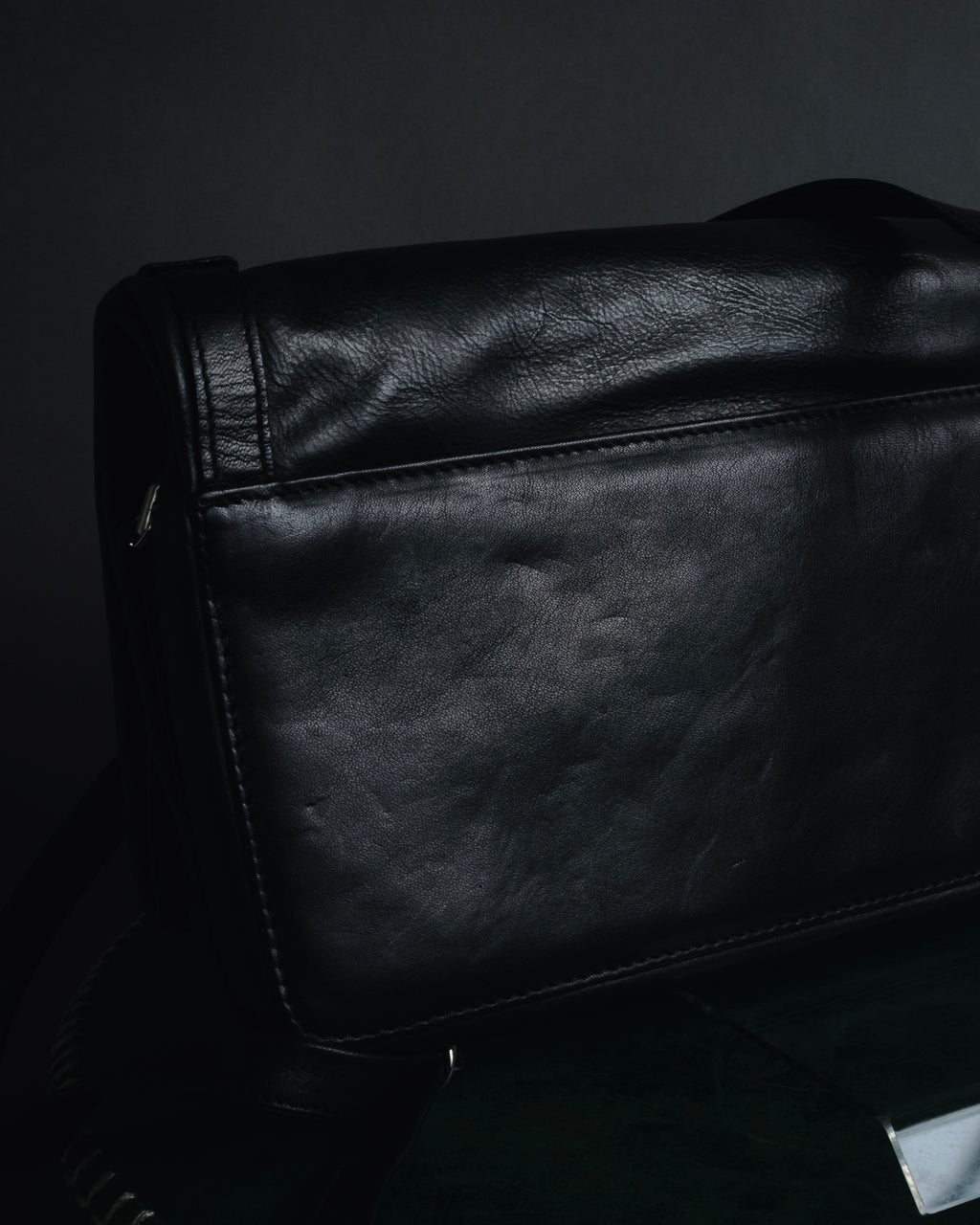 –SPECIAL– "ANN DEMEULEMEESTER" 2010-2013 Transformable roll-top vitello leather bag