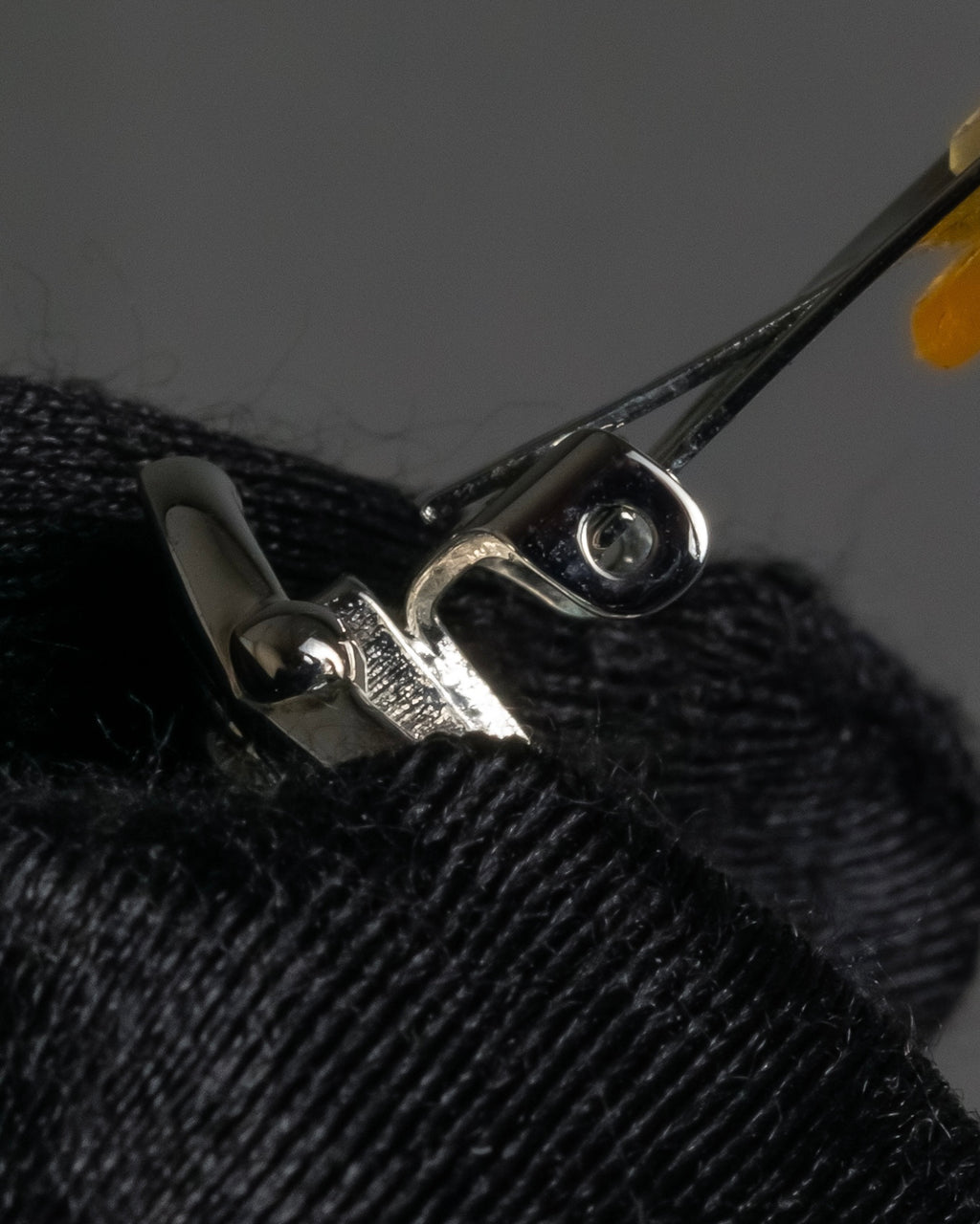 "Burberrys" 80’s–90’s pearl cabochon clip earrings