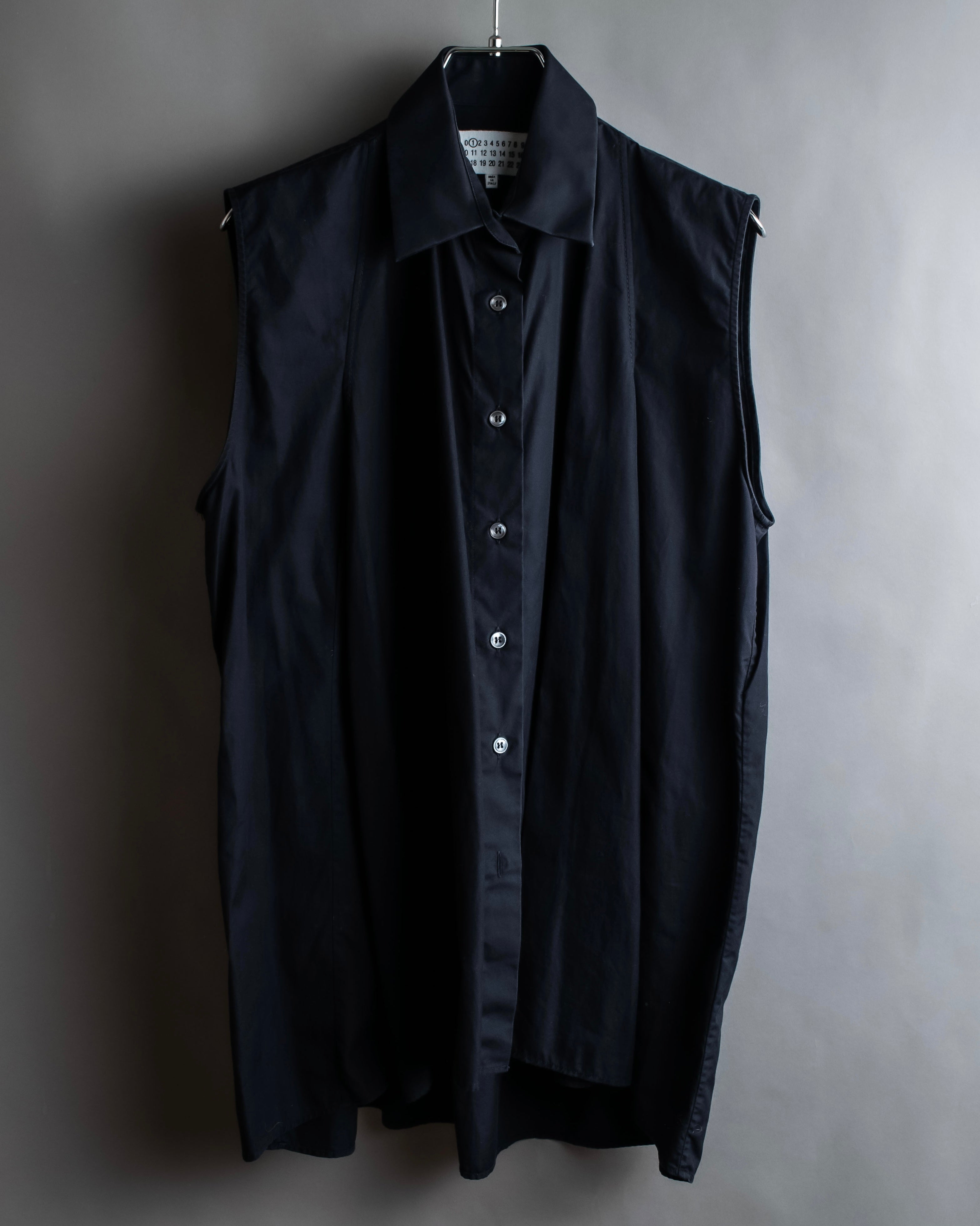 "MAISON MARGIELA" 13SS Panel design sleeveless black shirt