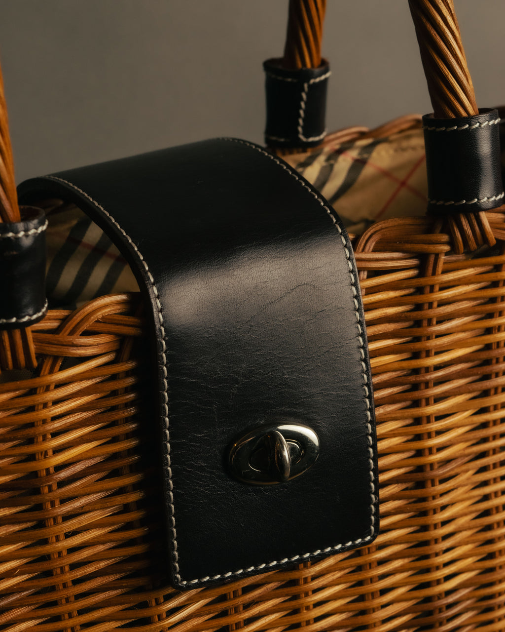 “BURBERRY BLUE LABEL” 00’s Rattan check lining basket bag