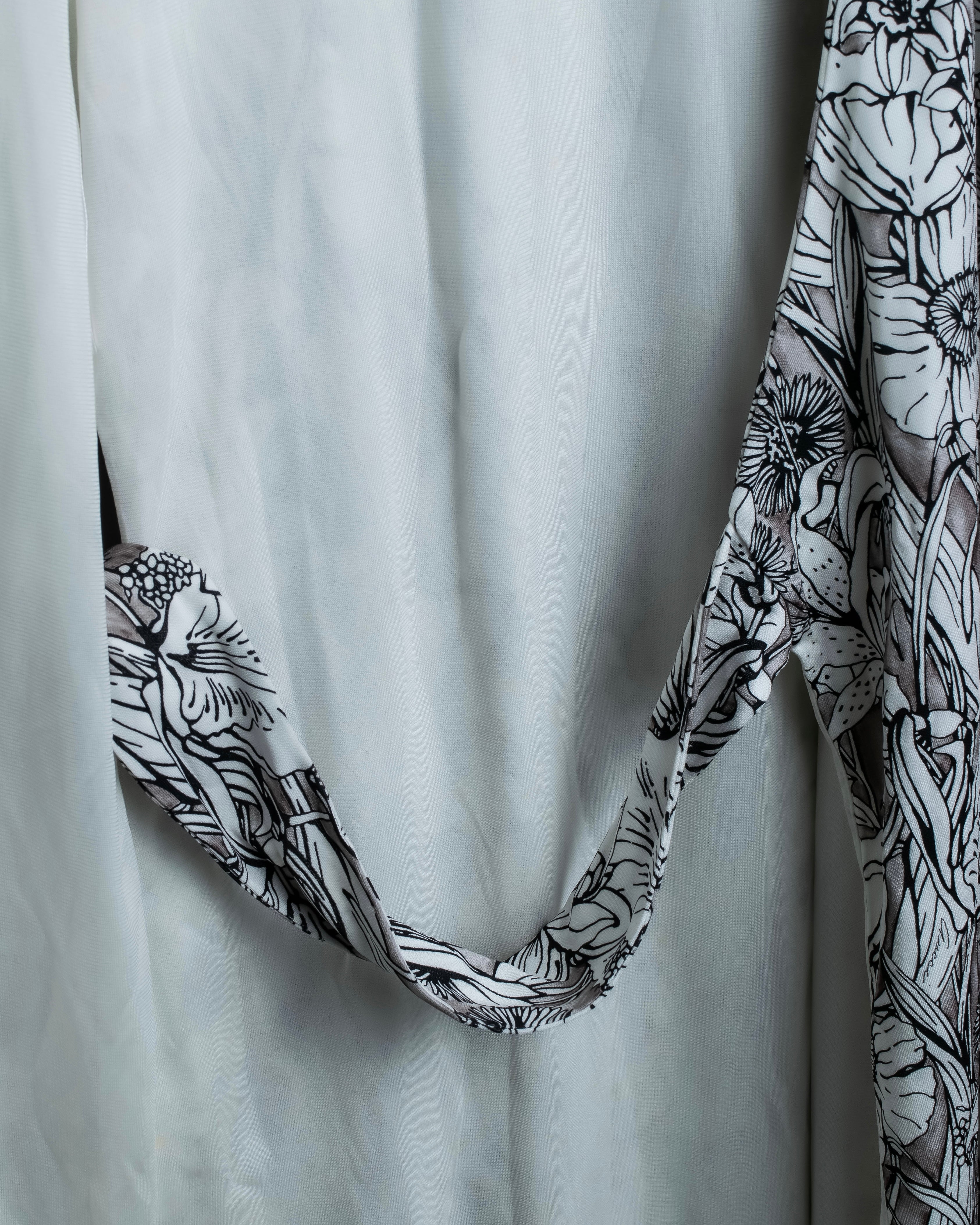 "GUCCI" Monotone floral print wrap dress