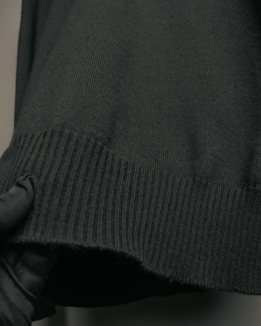 -SPECIAL- “HERMÈS” 90’s-00’s Cashmere wool v-neck knit