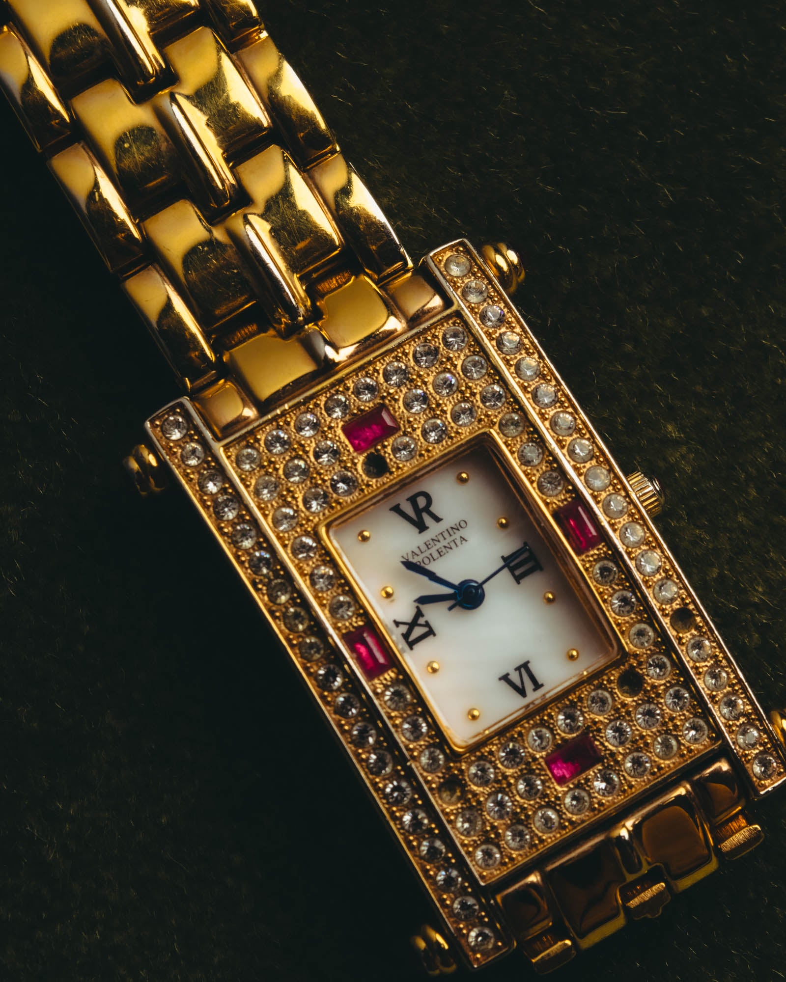 "VALENTINO ROLENTA" 90's-00's Decorative rhinestone quartz watch