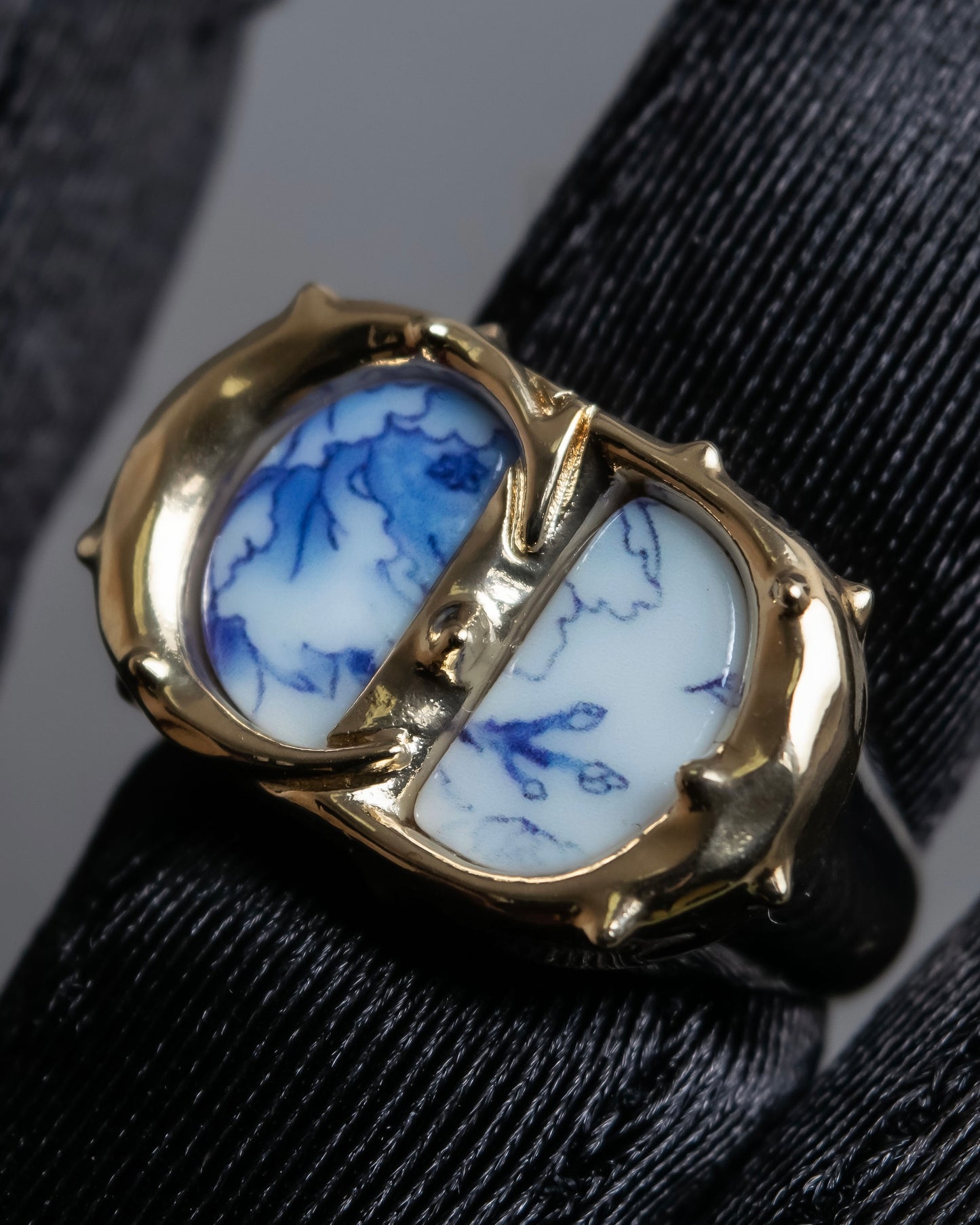 "Christian Dior" CD motif blue bloom design ring