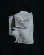 "GIANFRANCO FERRE" 90’s-00’s architecturally tailored three button wool blazer