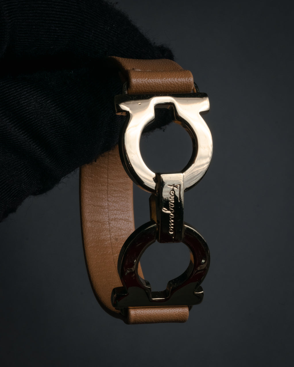 “Salvatore Ferragamo” 2000’s Gancini leather bracelet