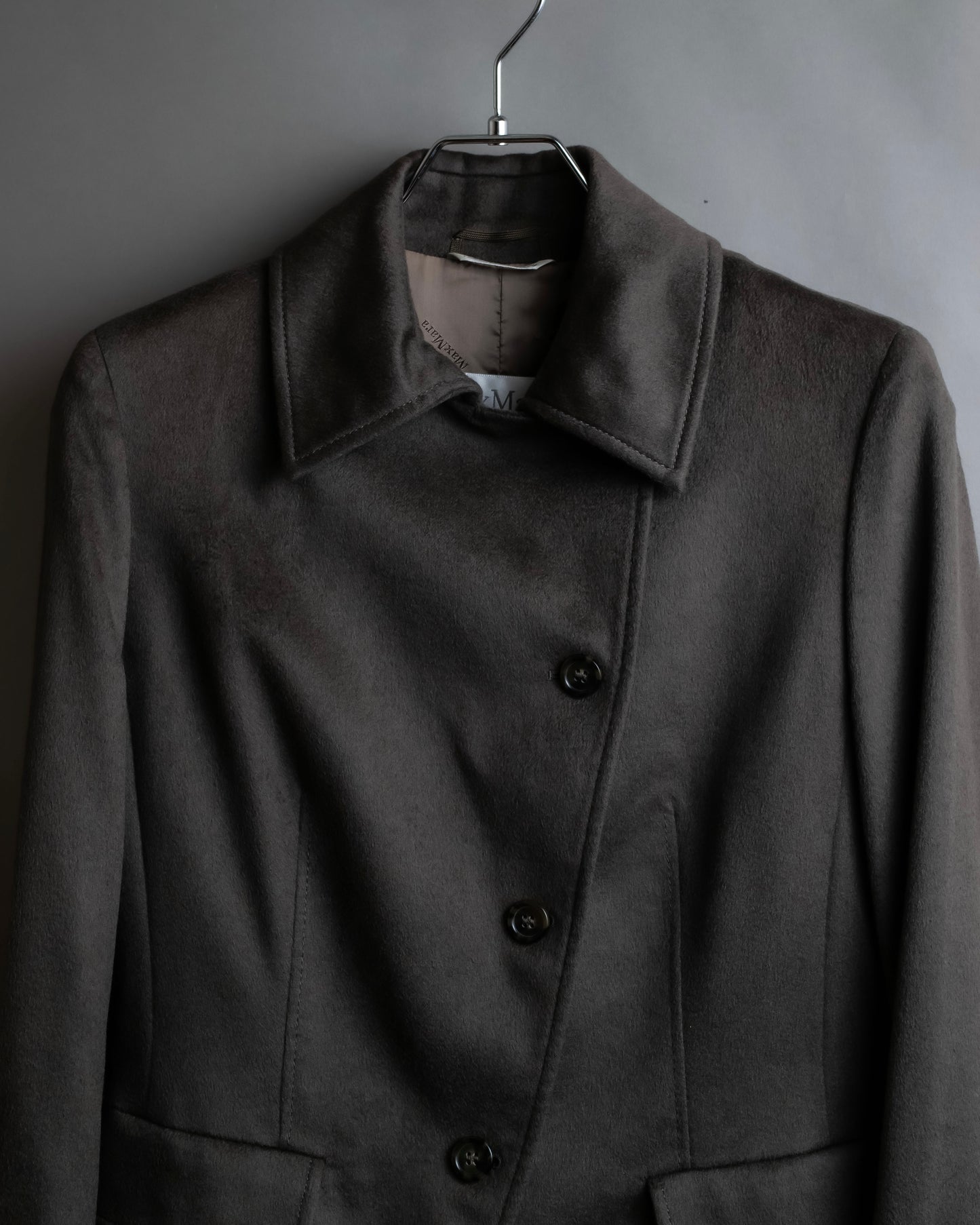 "Max Mara" Diagonal front button design stand collar jacket