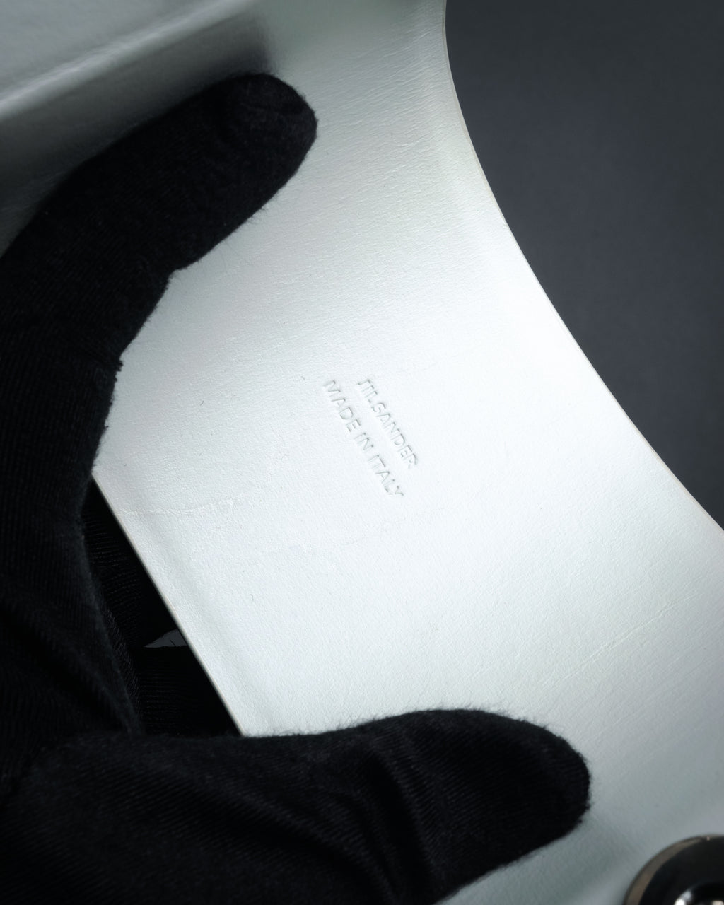 “JIL SANDER” 2020’s Sculptural leather cuff bangle