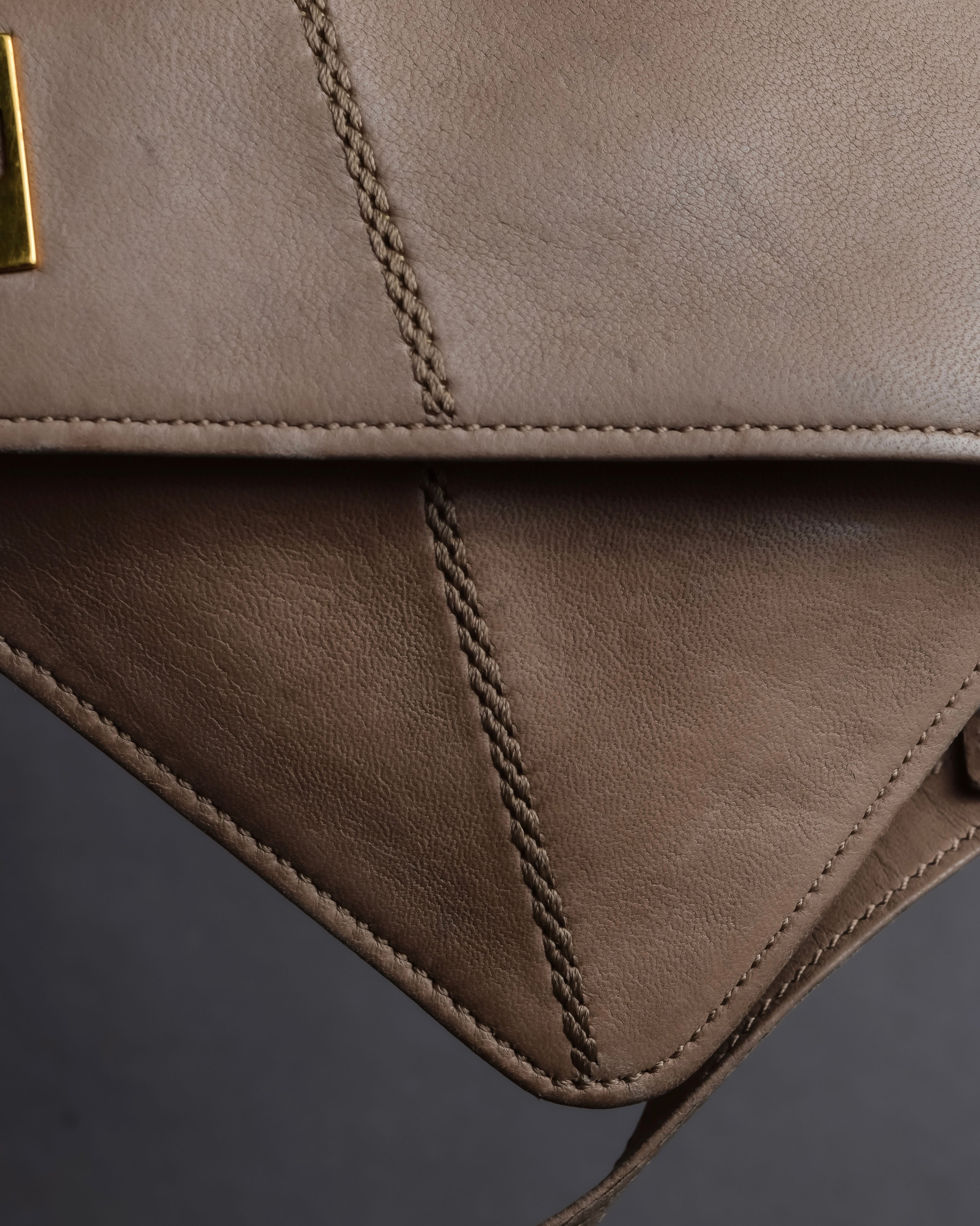 "HERMES" 70's Diamond stitched envelope leather bag