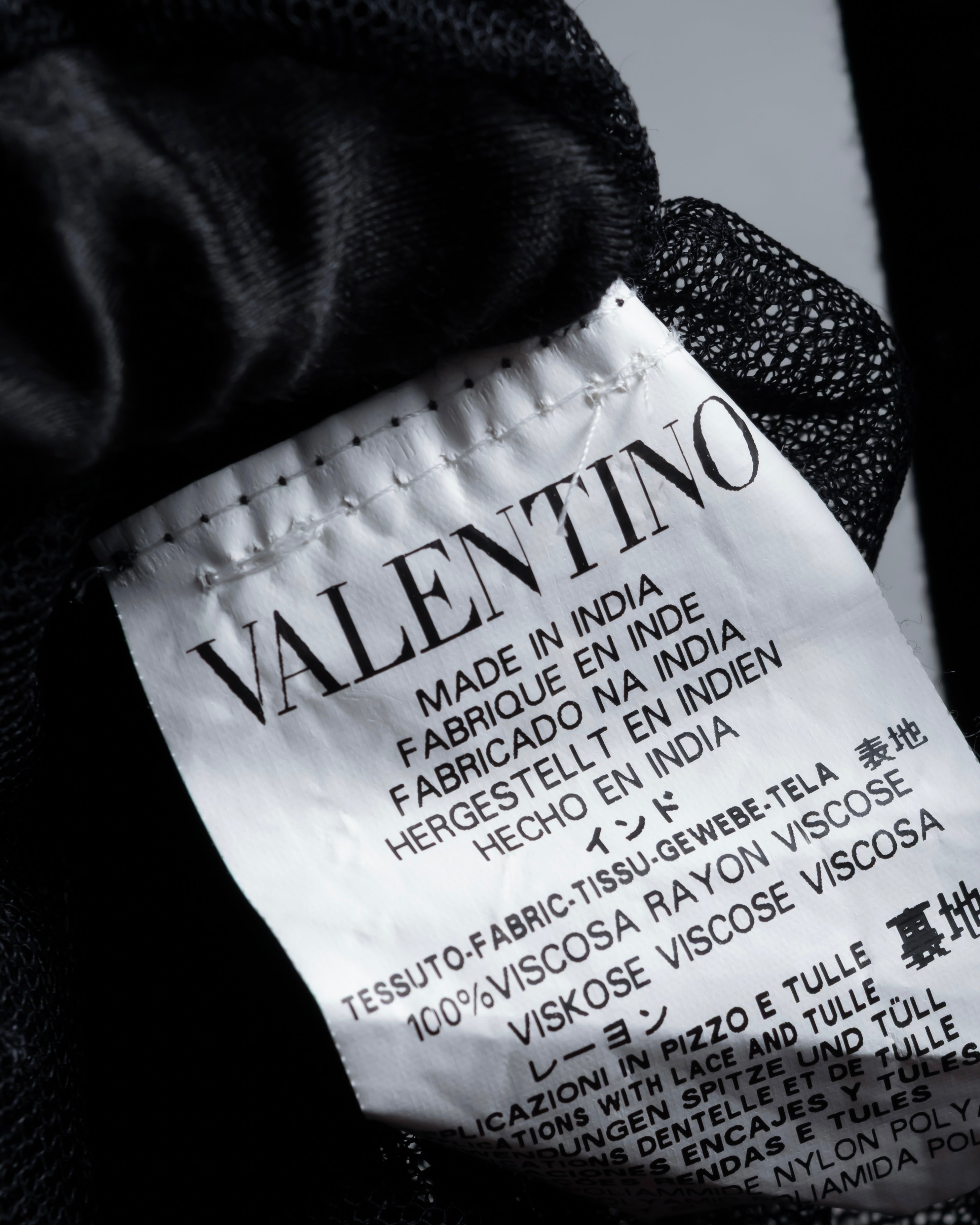 "RED VALENTINO" Distressed tulle skirt docking long pullover