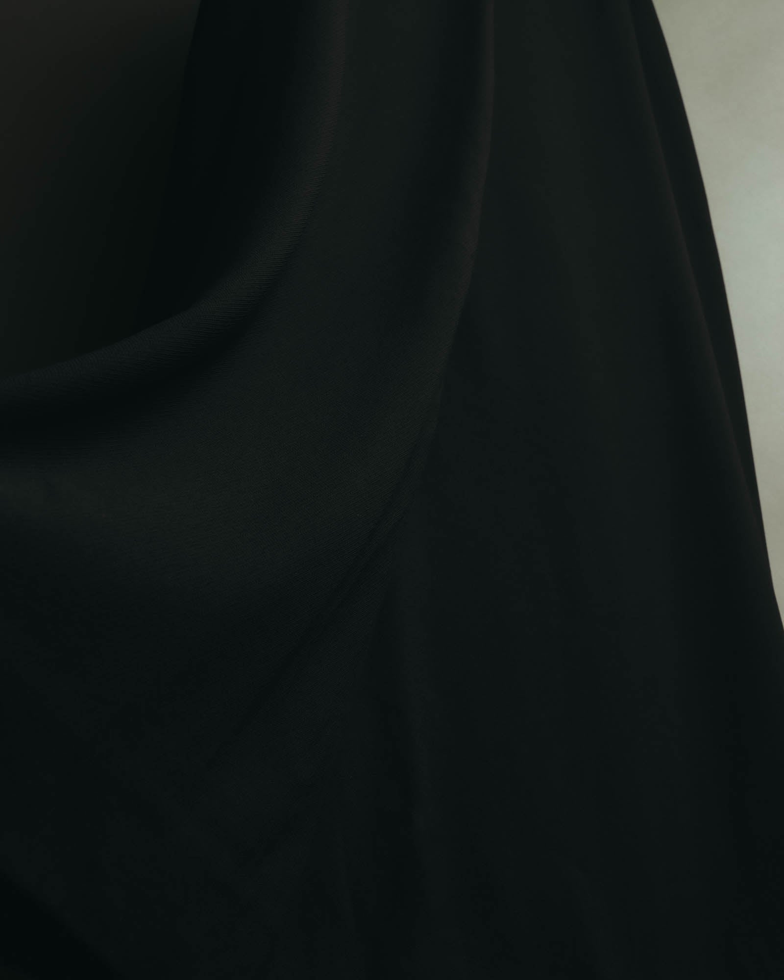 “HERMÈS” 90’s-00’s Minimal black silk wrap skirt
