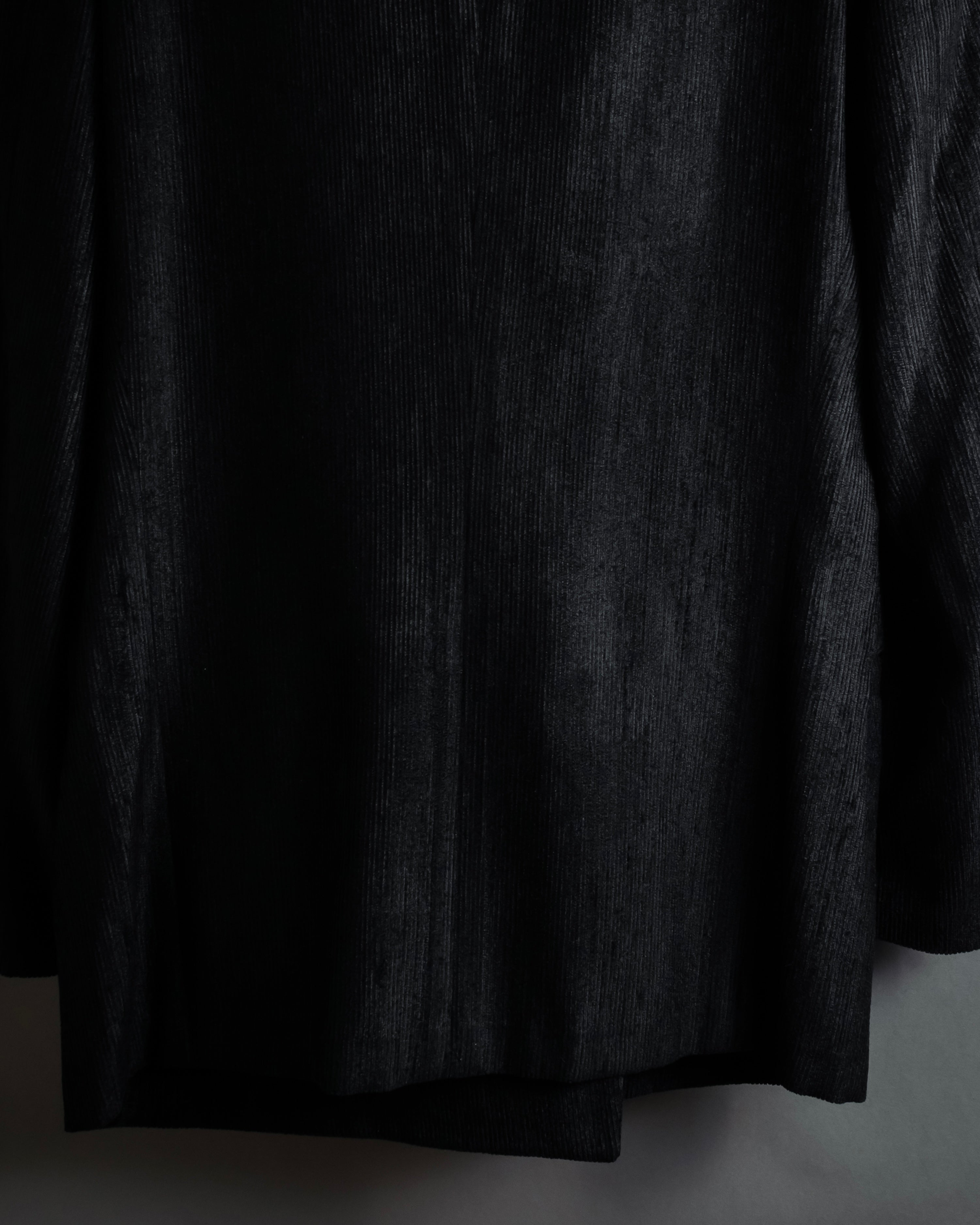 “Gianni Versace” 80’s-90’s Shadowed-texture tailored jacket