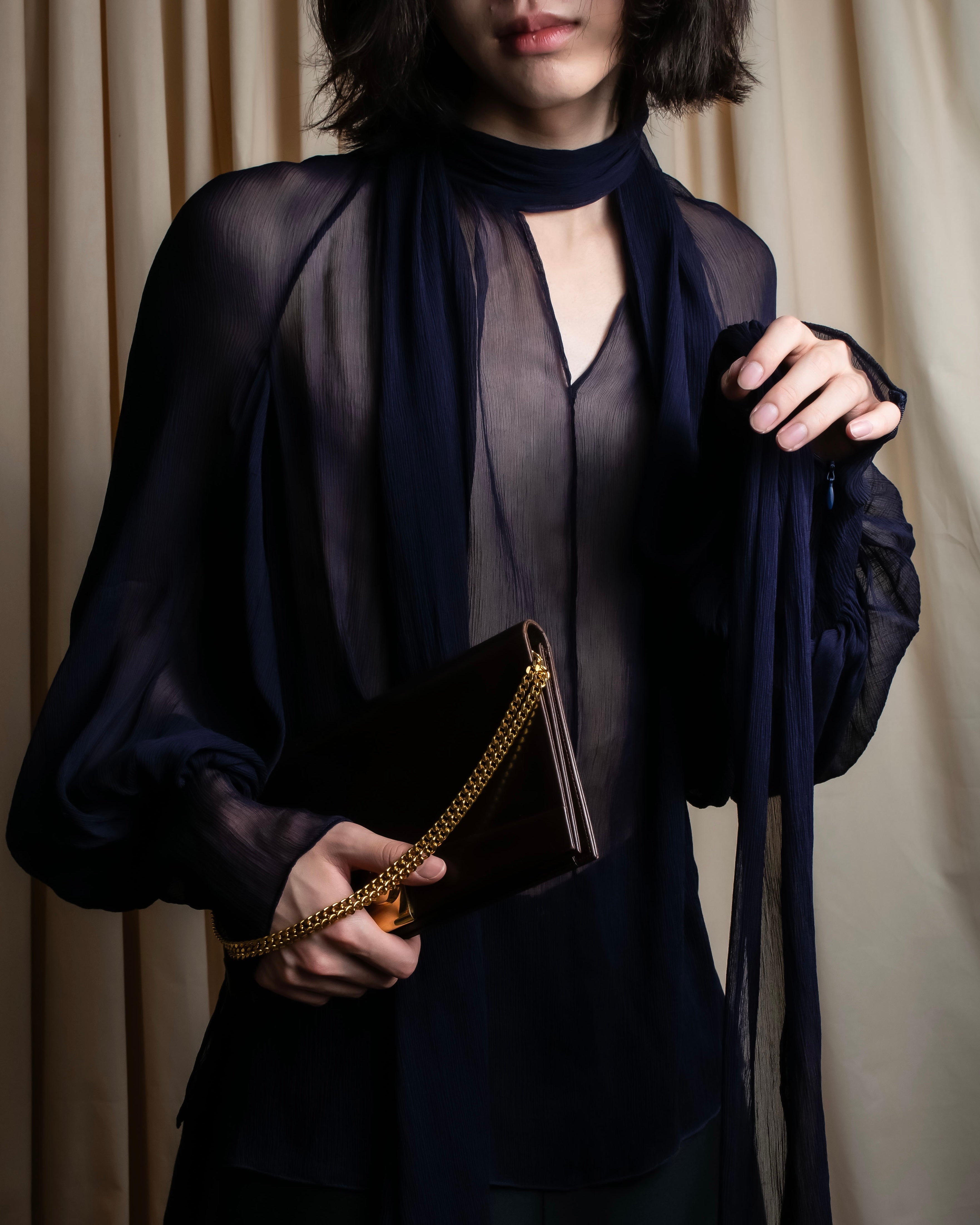 "HERMES" Bowtie detail balloon sleeve sheer pullover