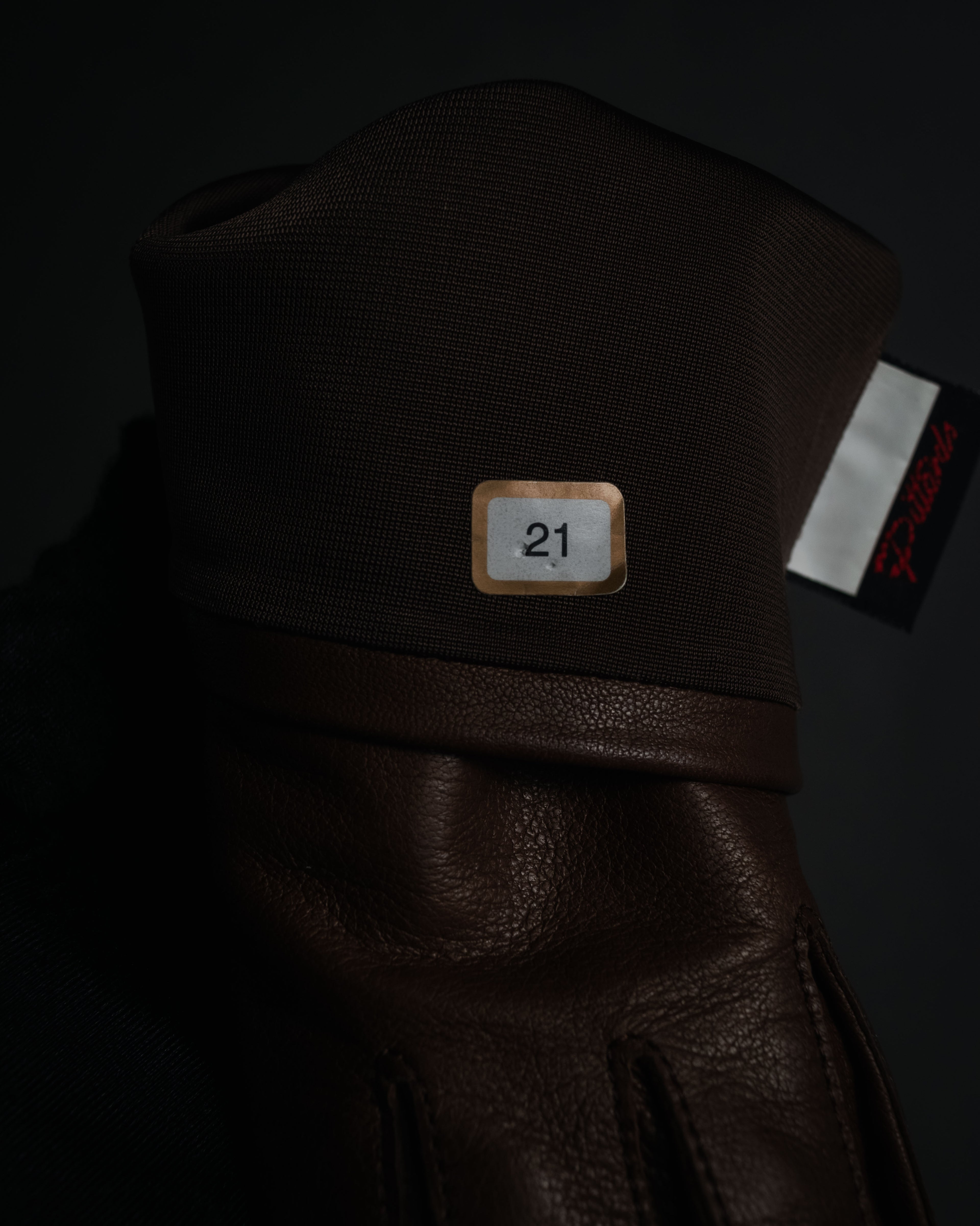 “Chloé” 2000’s Pittards leather minimalist gloves