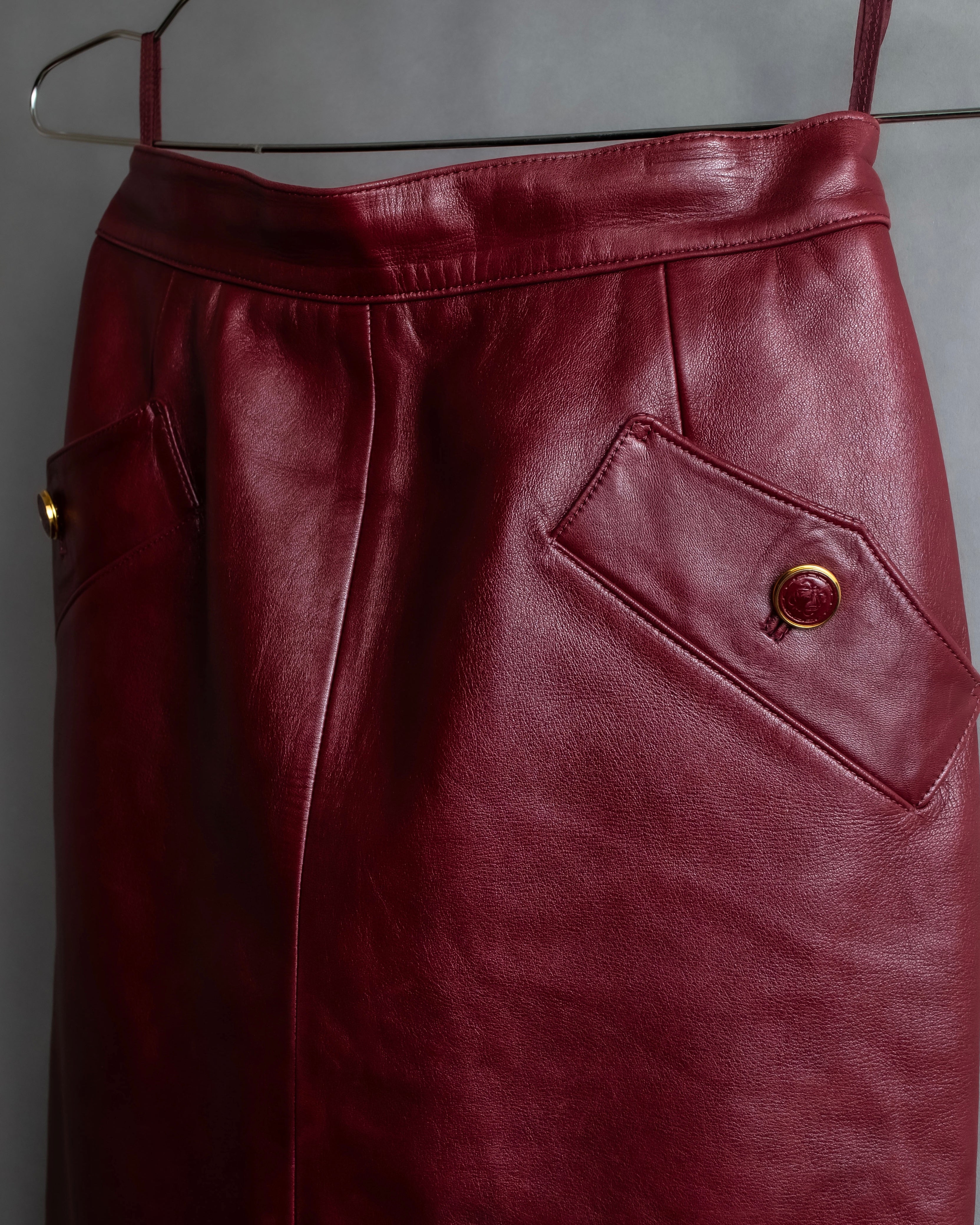 "LOEWE" Burgundy leather front button middle skirt
