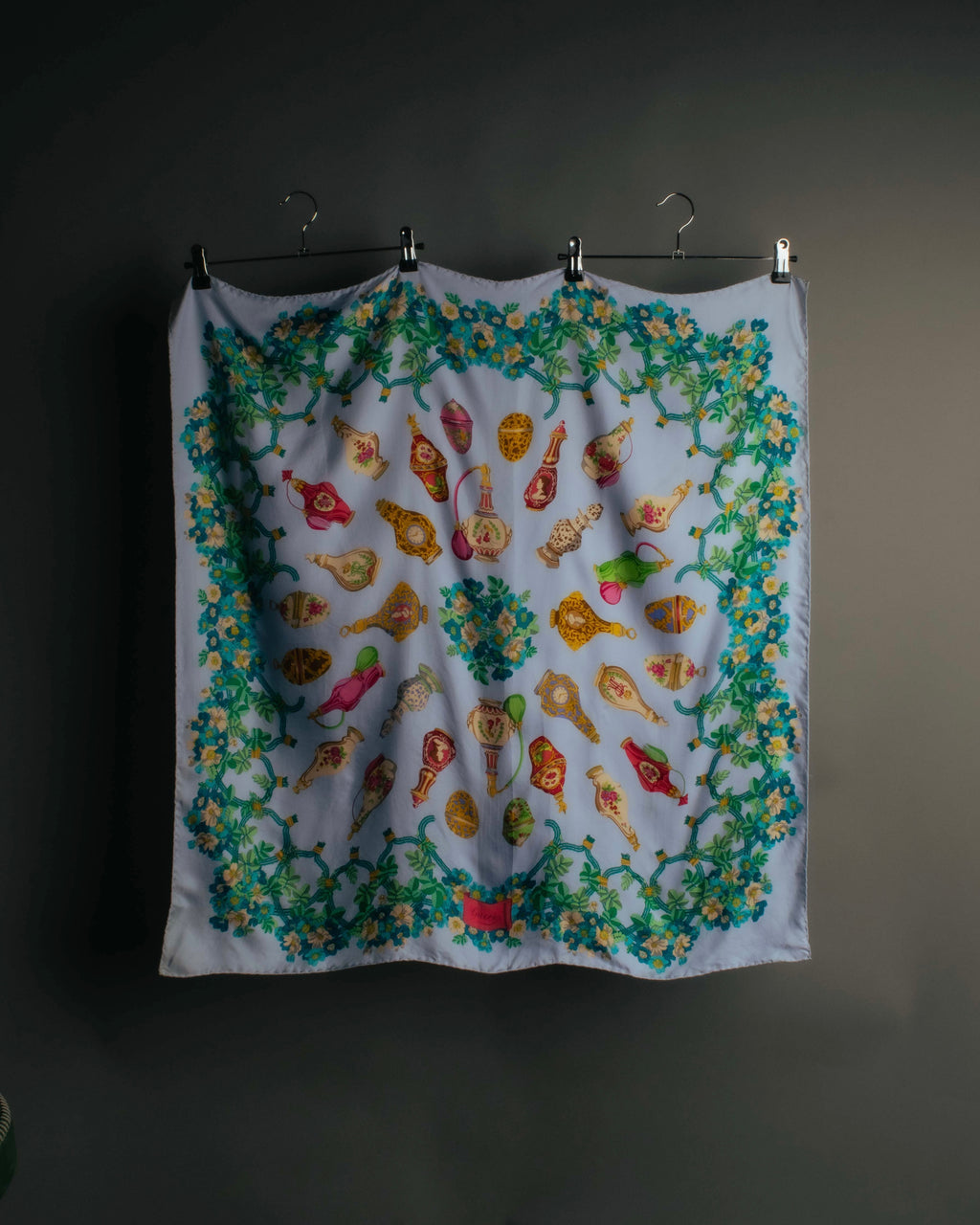 "GUCCI" 90's-00's Vintage botanical and perfume bottle silk scarf