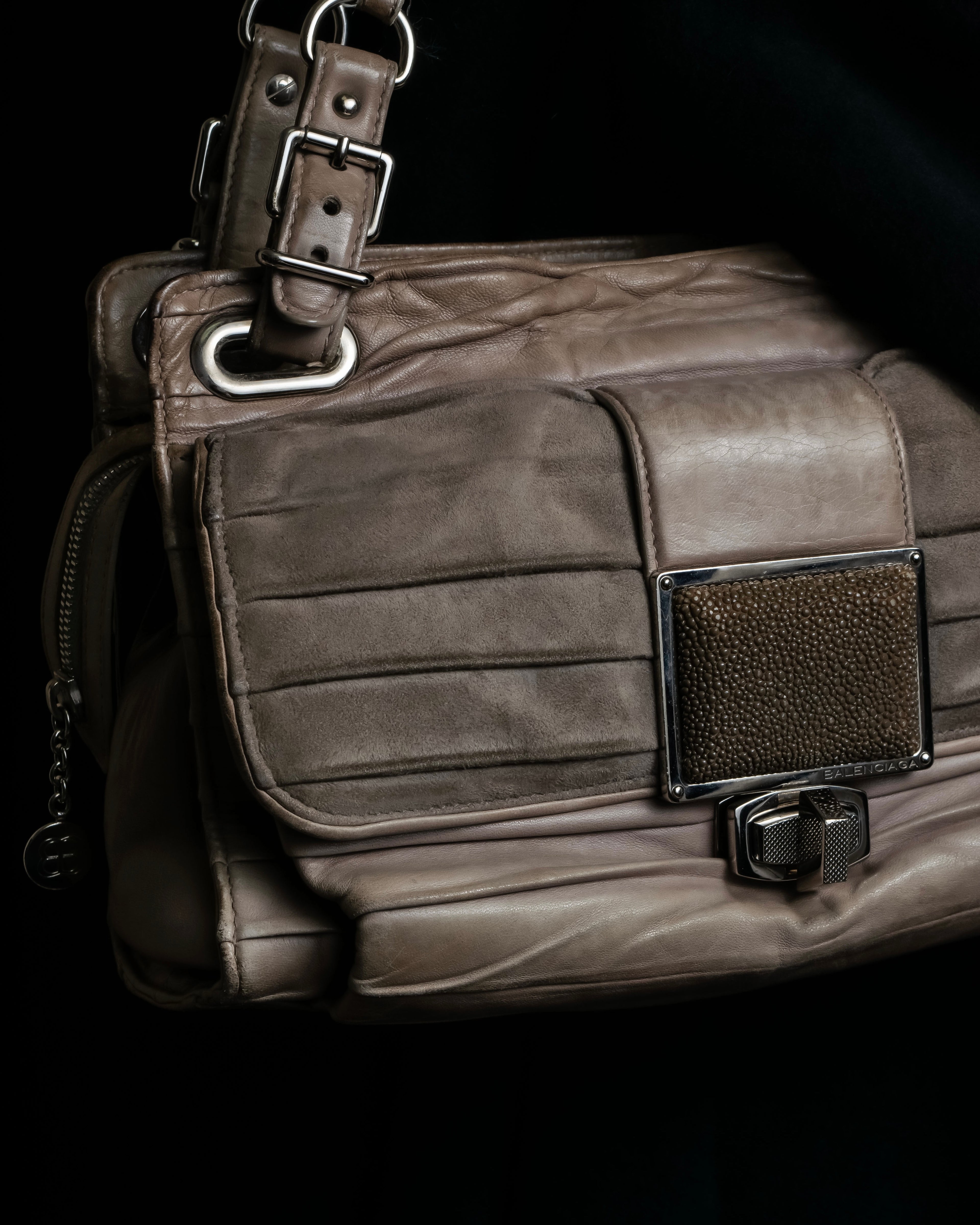 "BALENCIAGA" Three-way chain leather shoulder bag