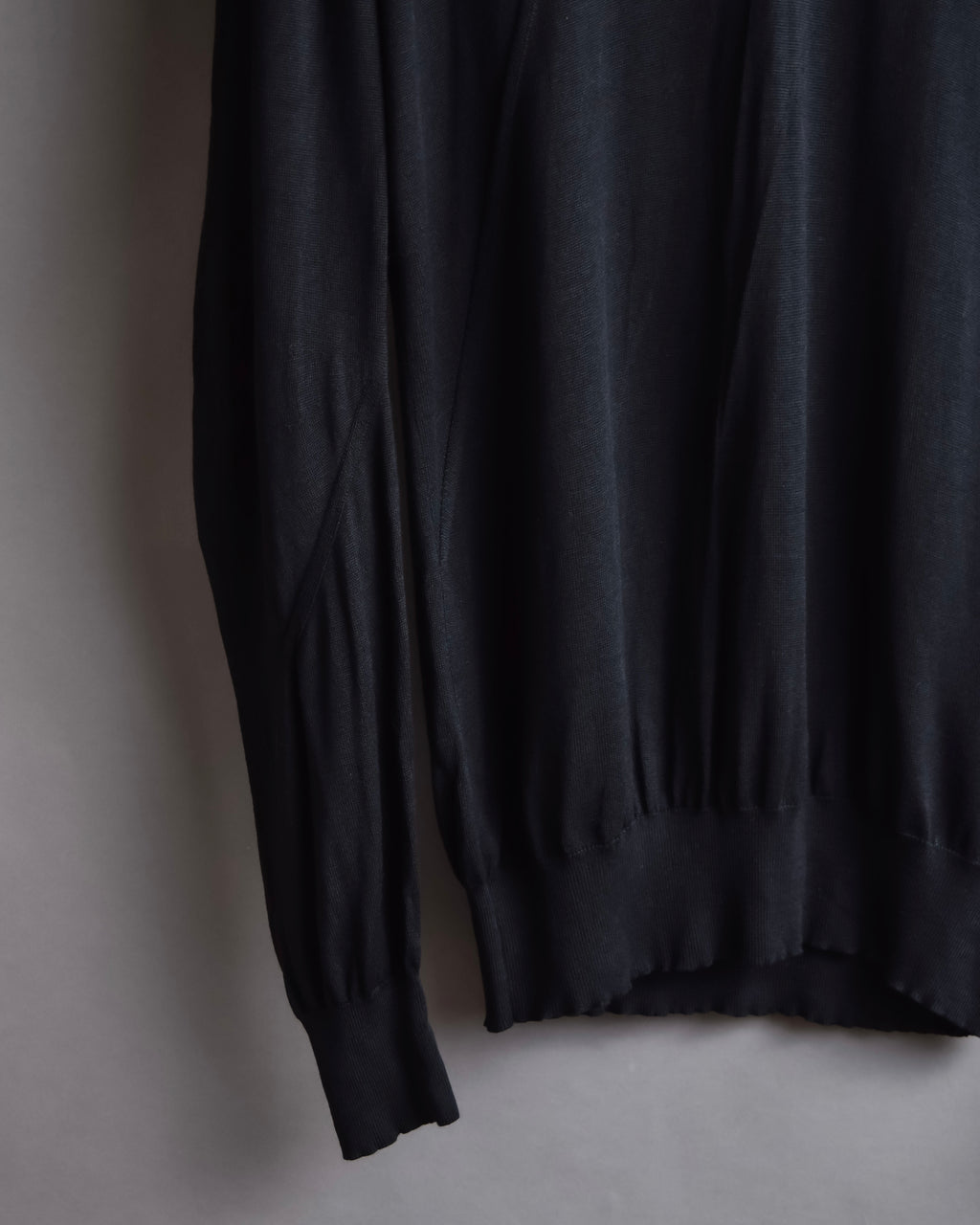 "MAISON MARGIELA" 15SS V-line panel design lightweight knit