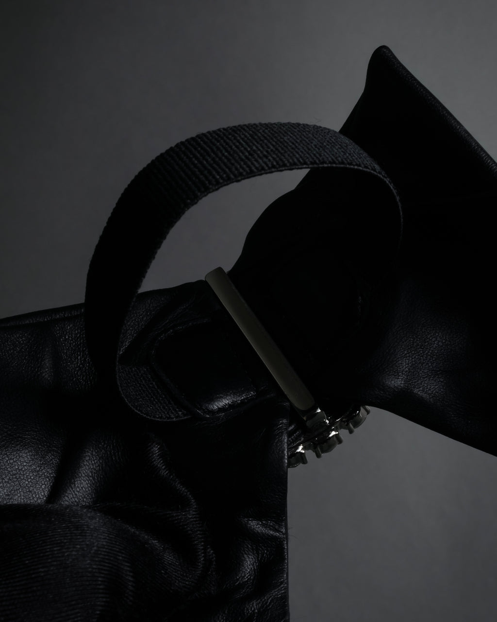 "GUCCI" Michele design ribbon crystal buckle pumps