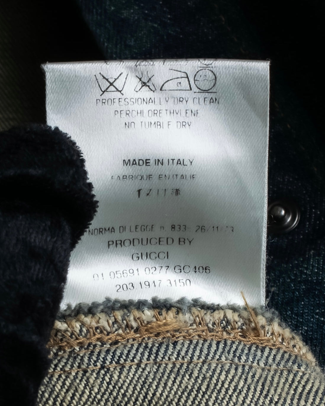 "GUCCI" Vintage faded shaped denim jacket