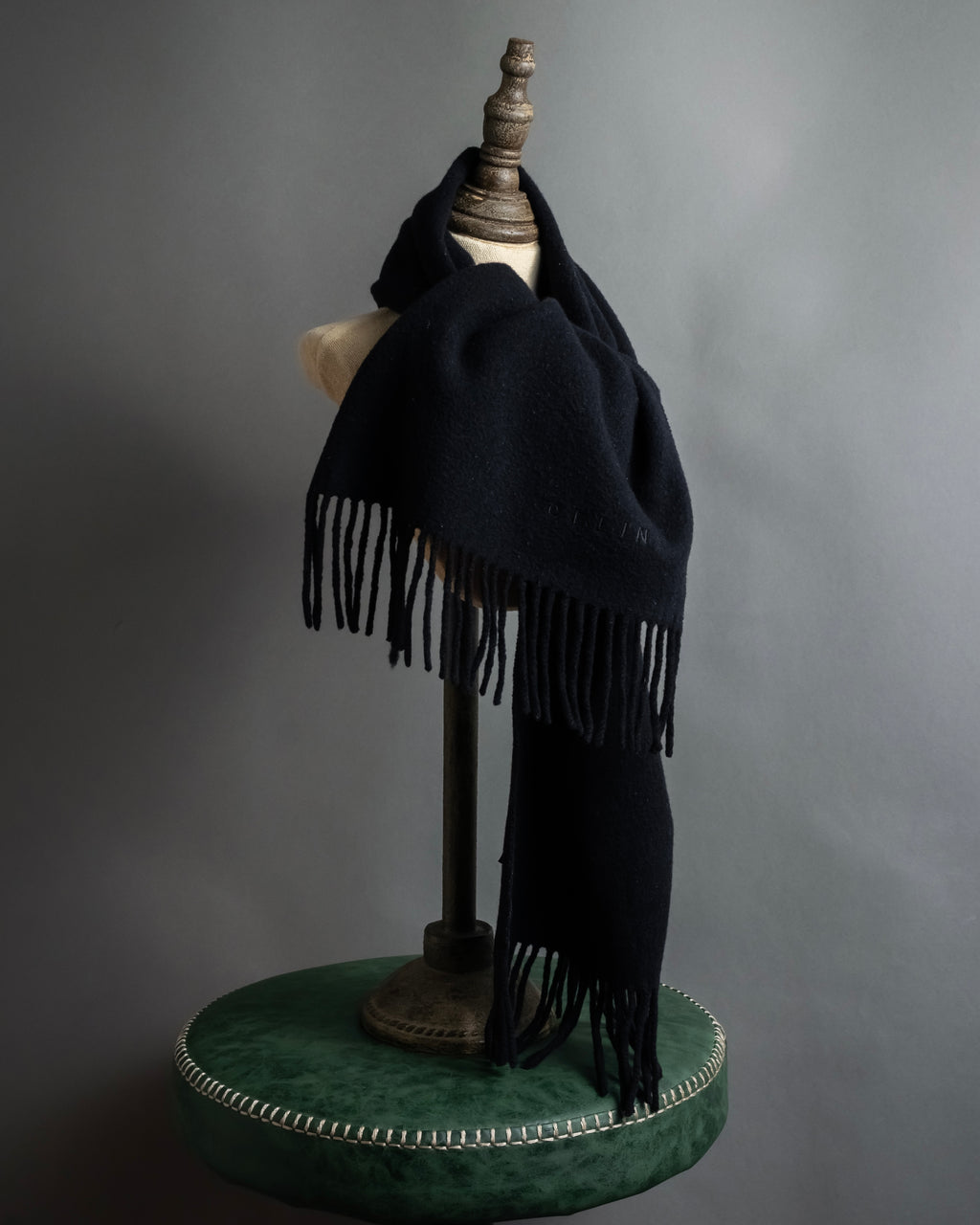 "CELINE" Logo engraved fringe design wool muffler