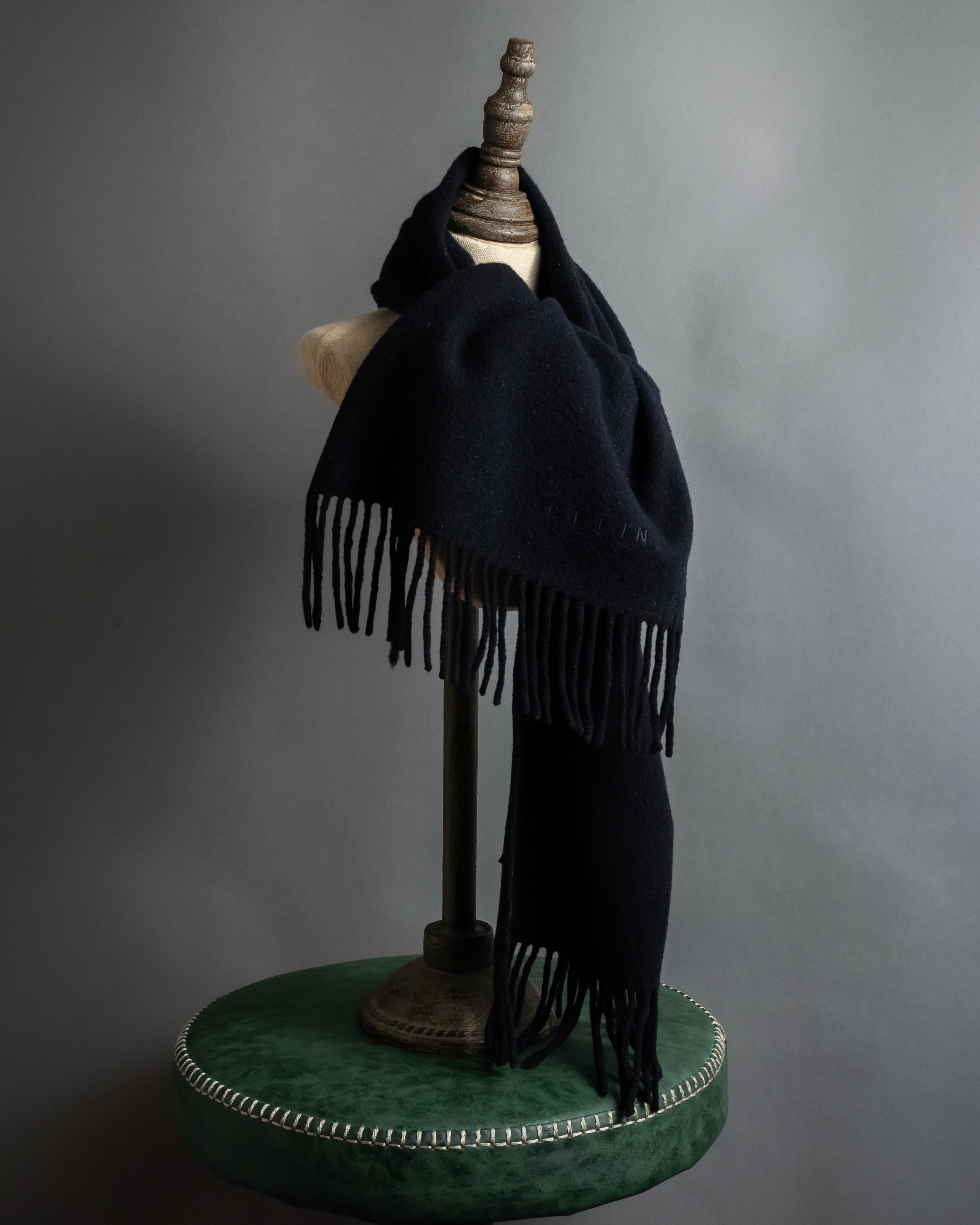 "CELINE" Logo engraved fringe design wool muffler